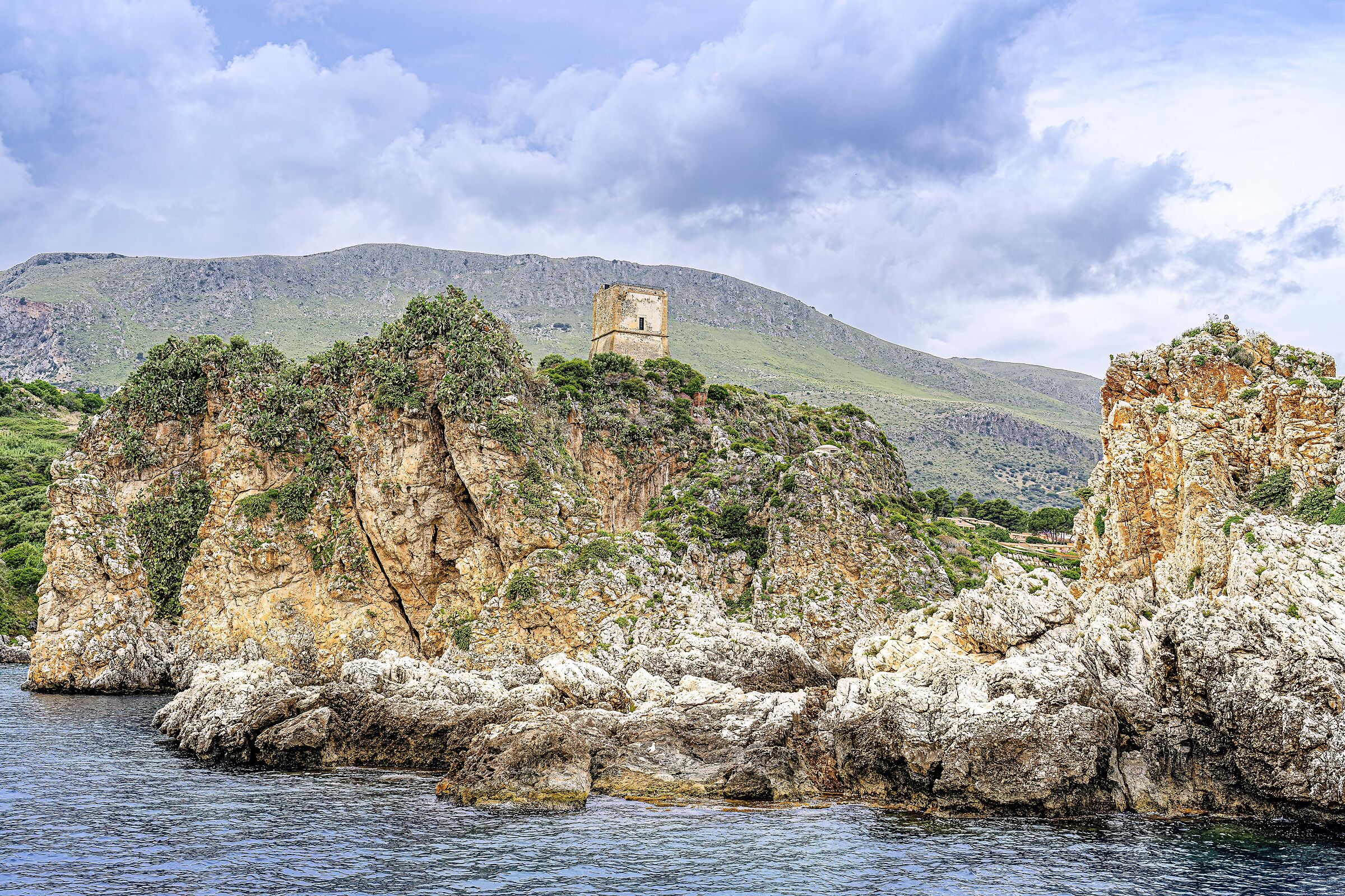 San Vito lo Capo costs 9