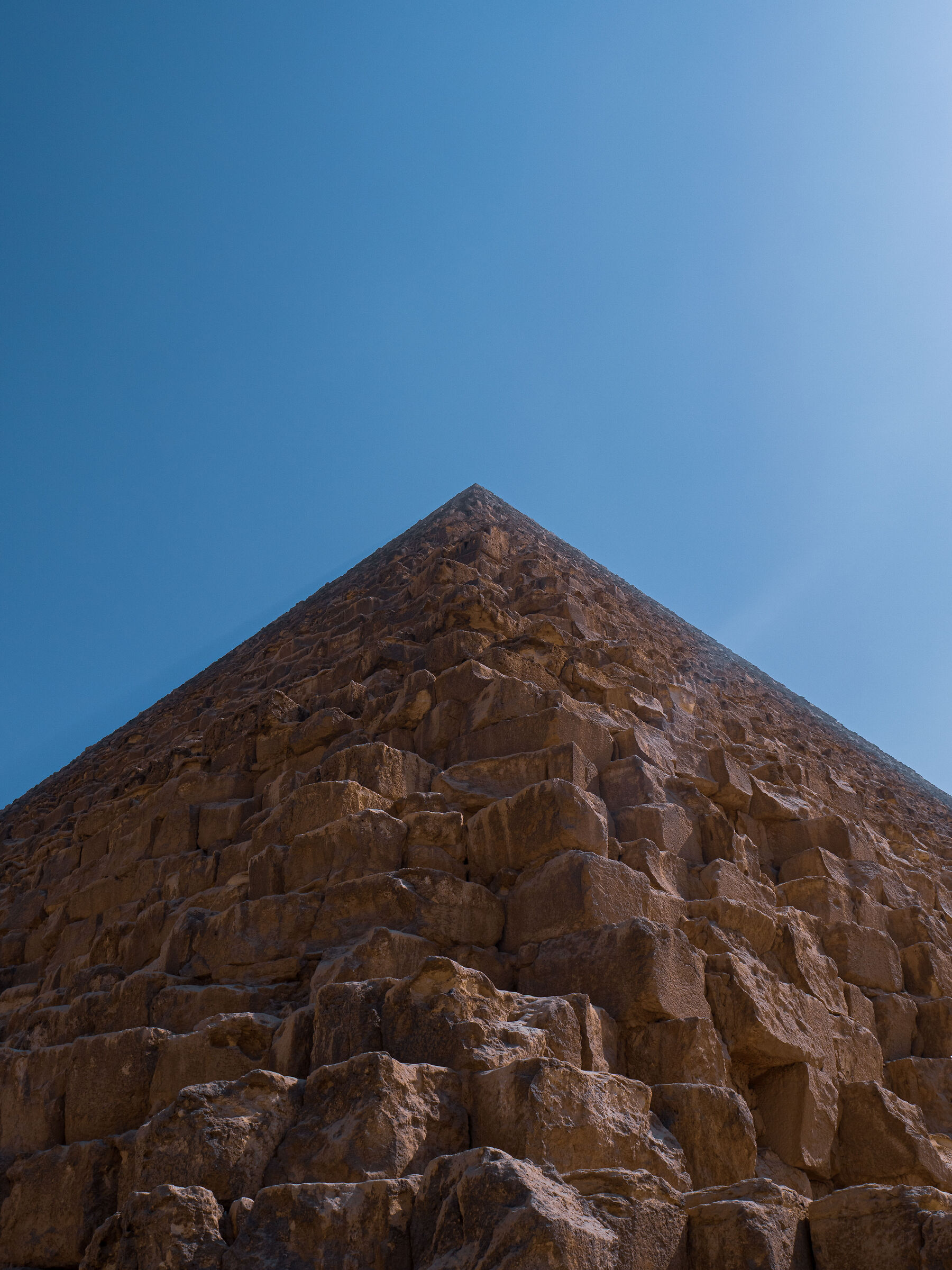 Piramide dal basso