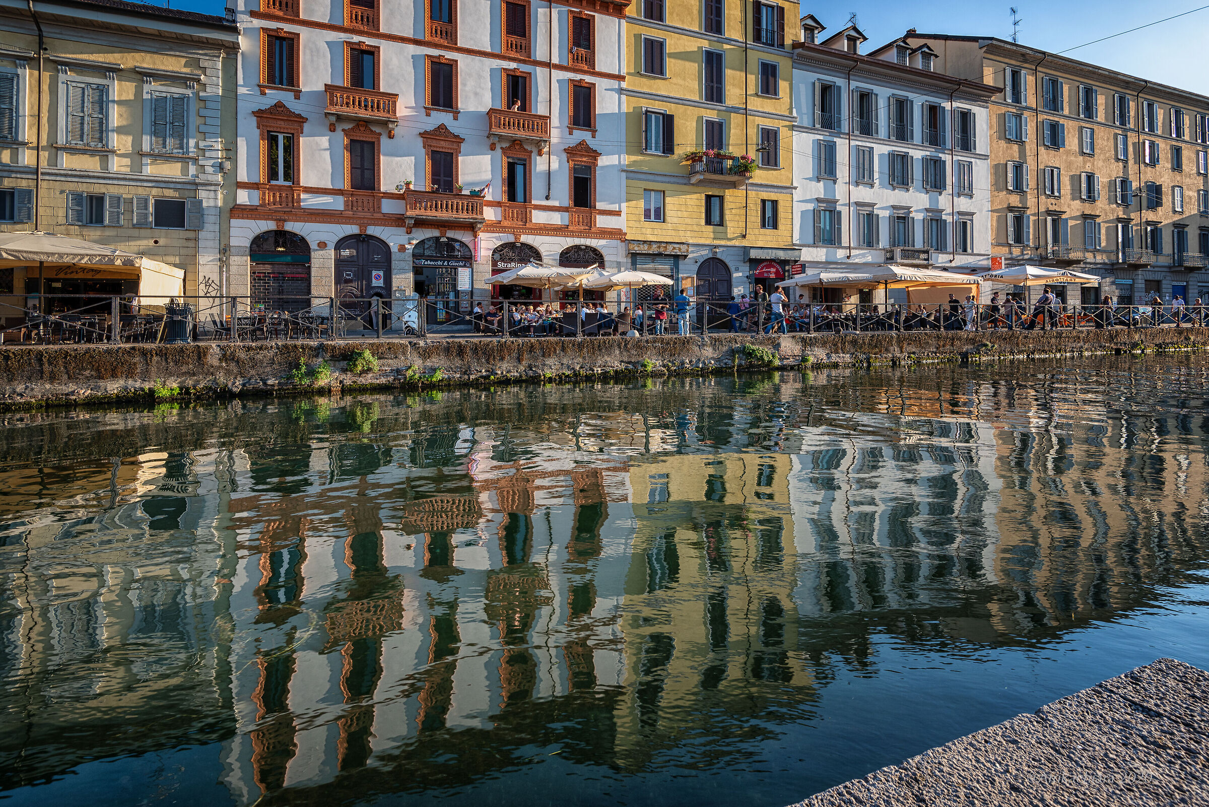 Kaleidoscopic vessel