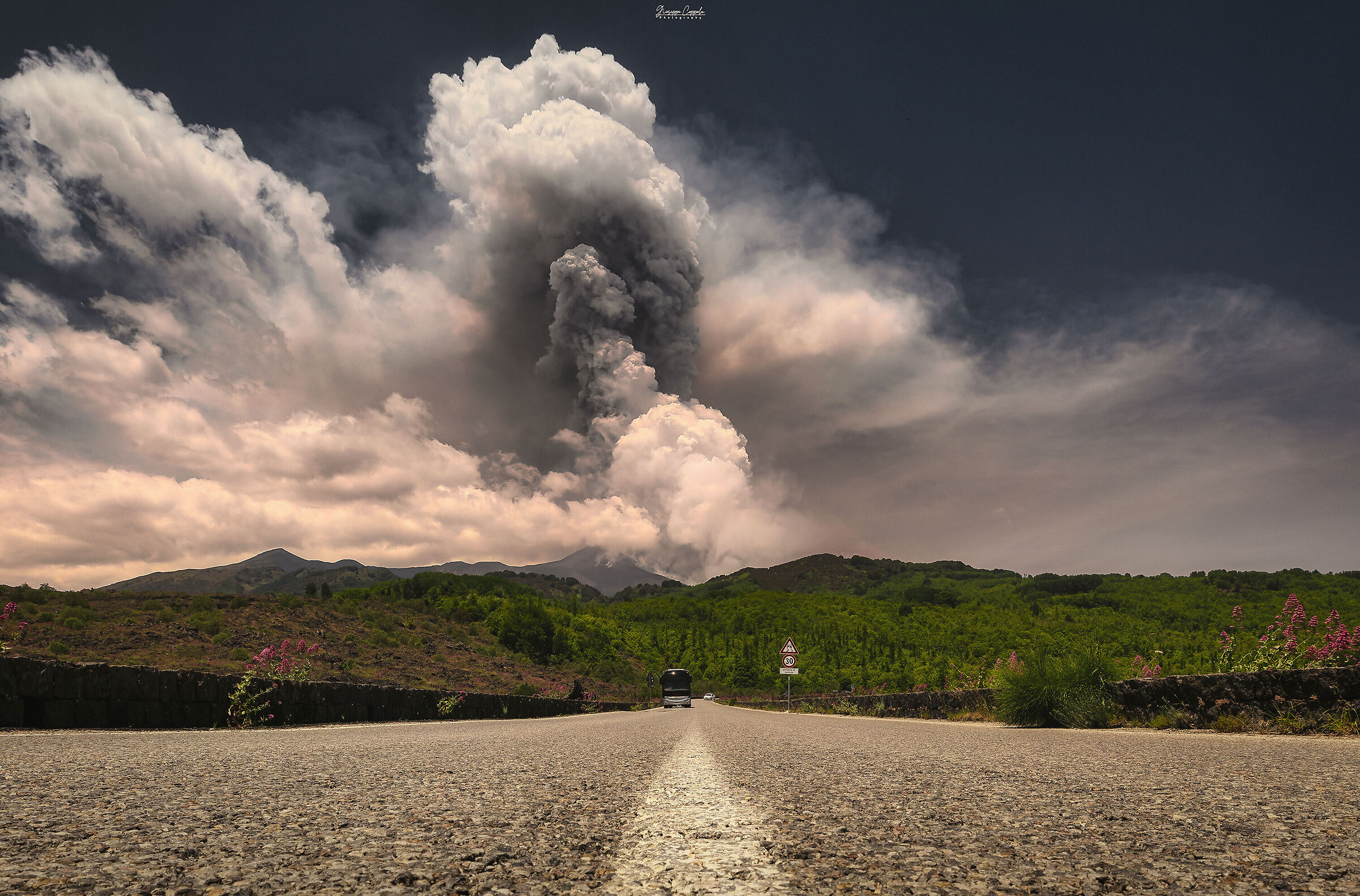 Eruzione del 2 Giugno 25