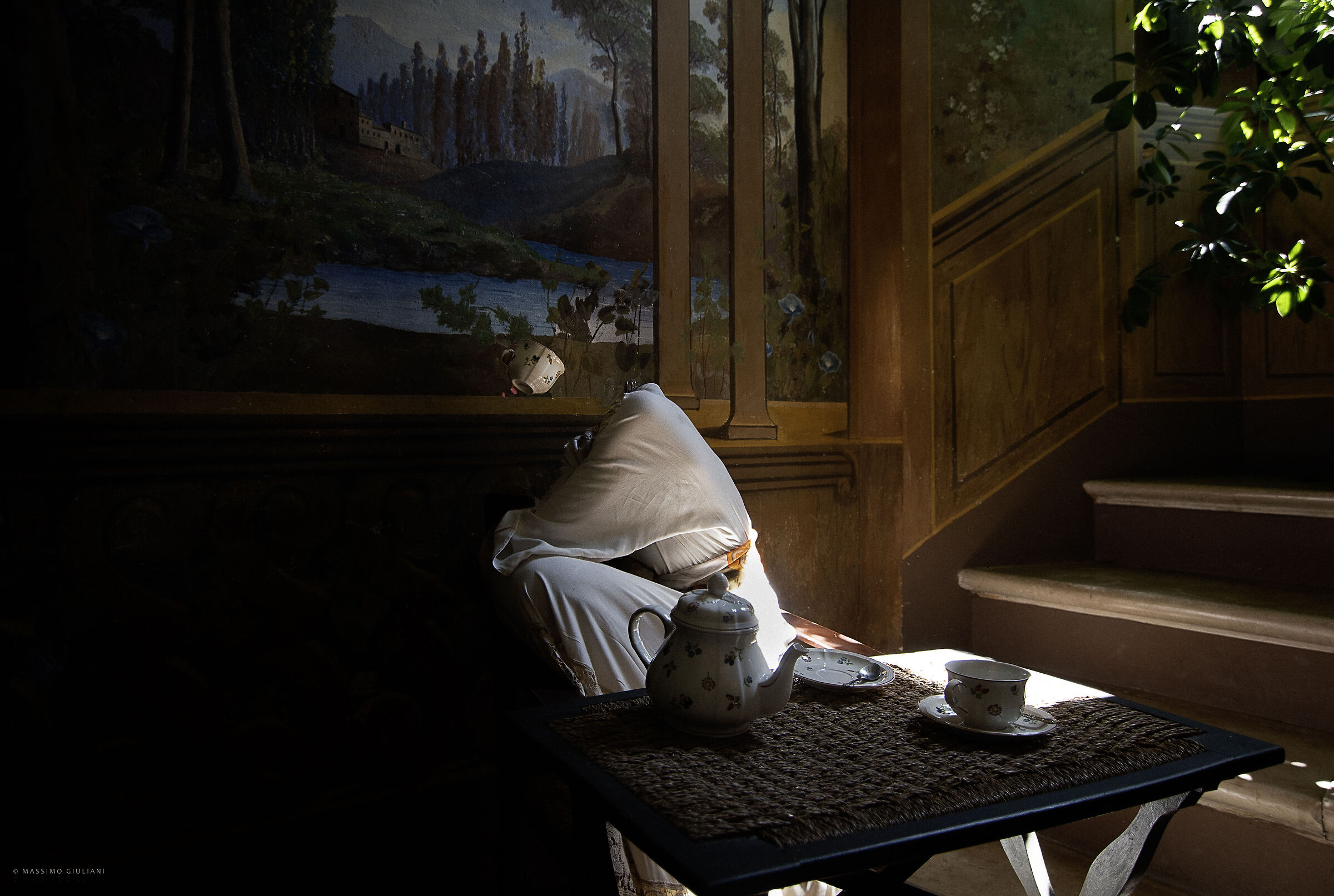 The breakfast of the invisible woman