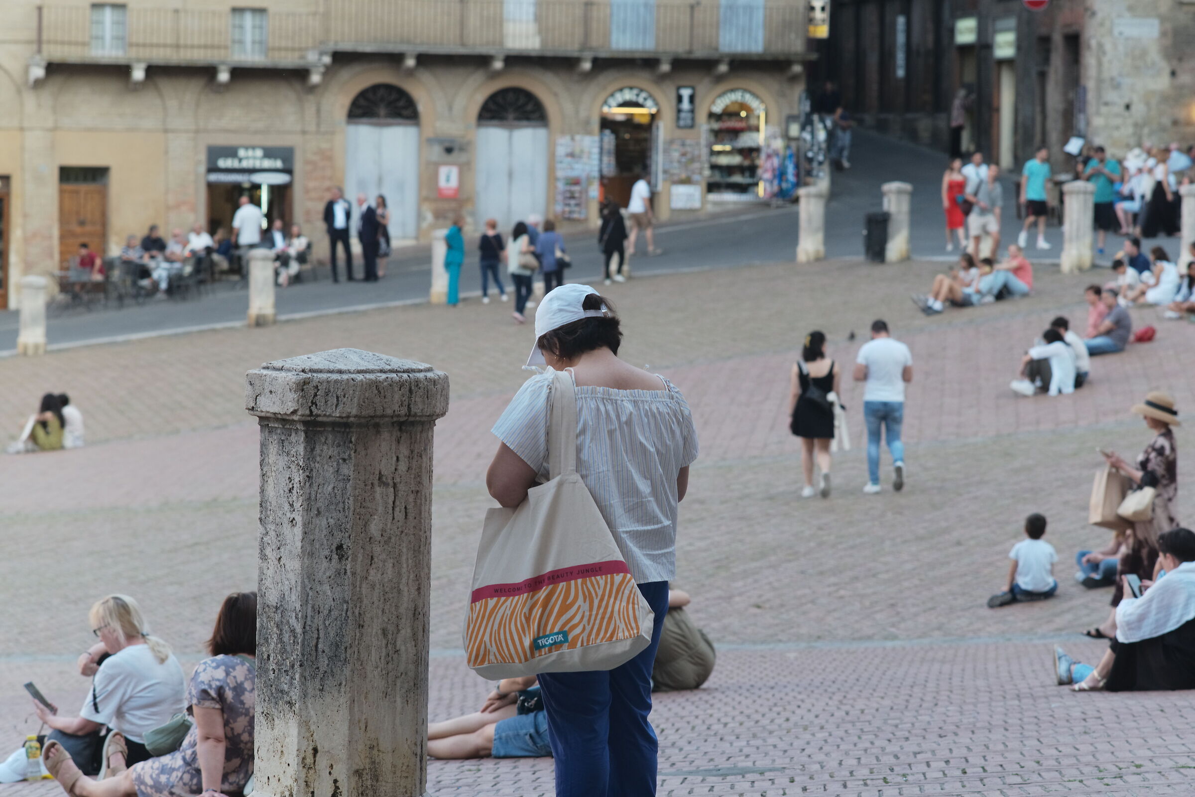 The square of Siena and its subjects