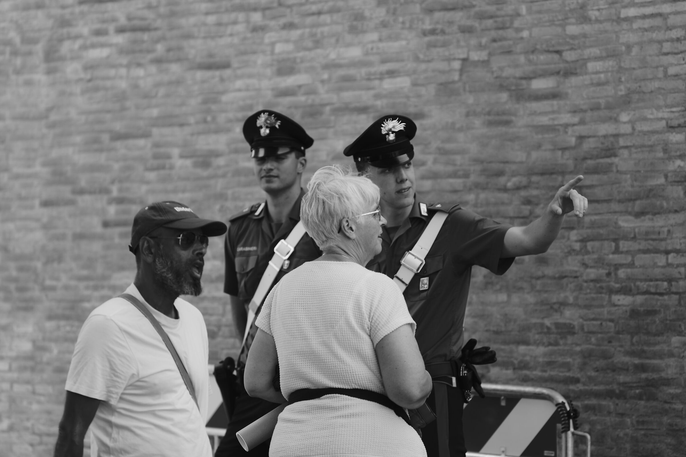 OF PEOPLE ASK THE CARABINIERI FOR INFORMATION