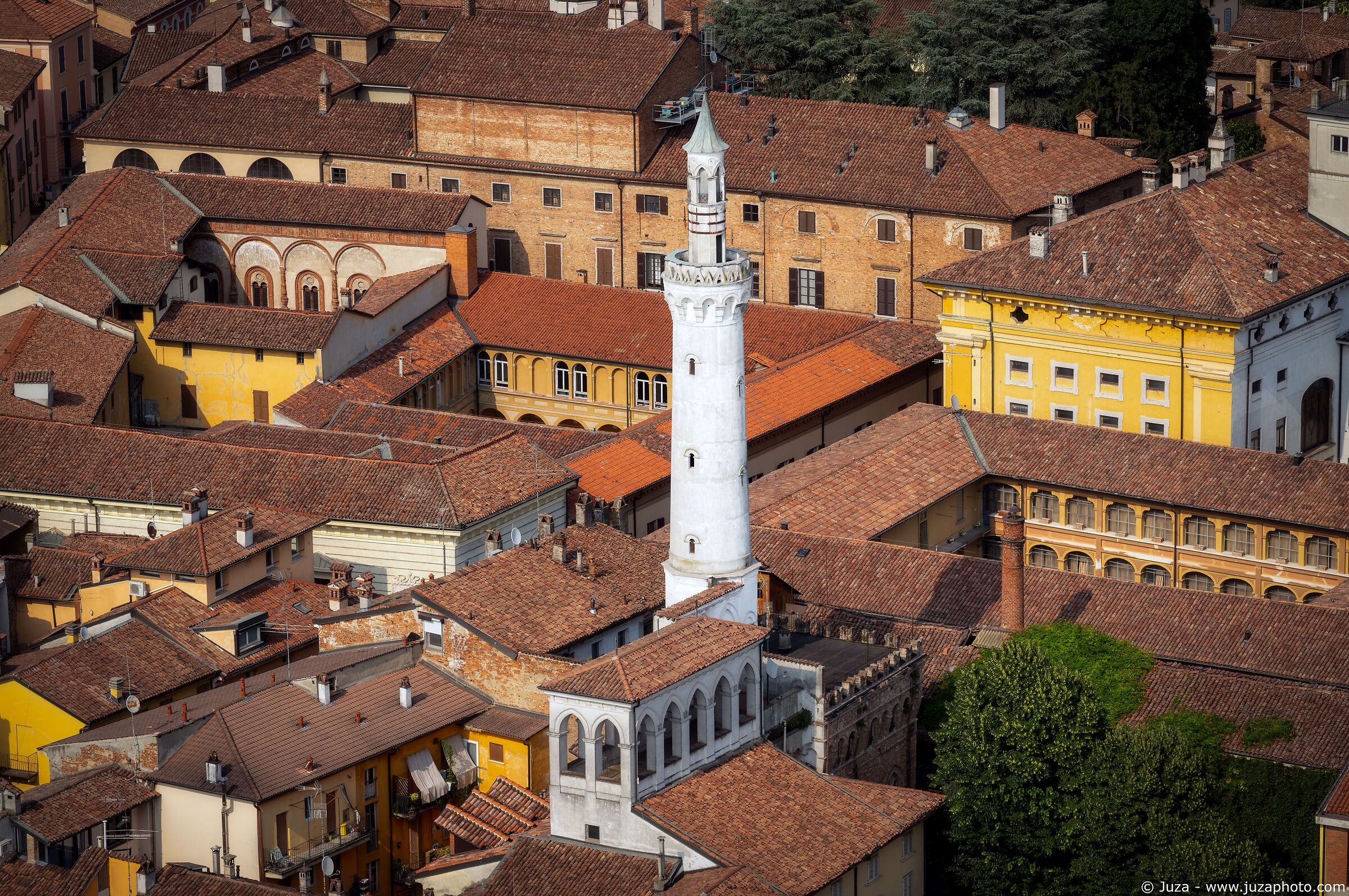 Cremona, la torre bianca