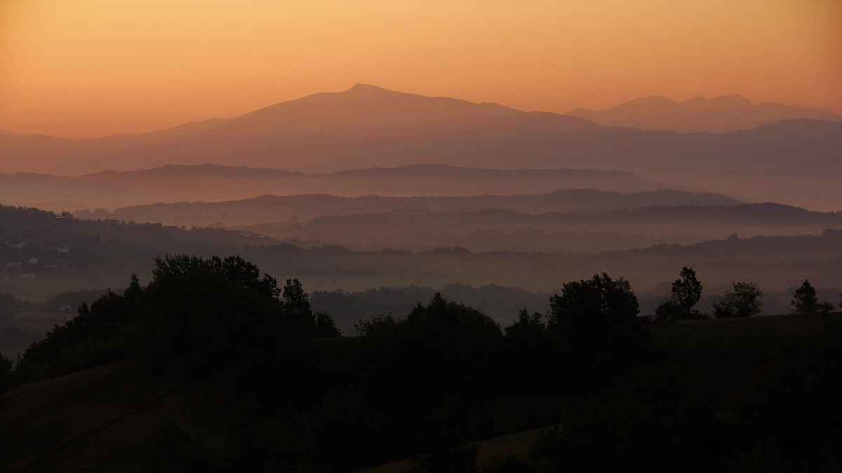 Prima del sorgere del sole...Cascinetta di Bedonia