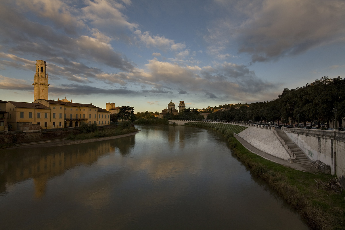 Lungadige San Giorgio da Ponte Pietra.