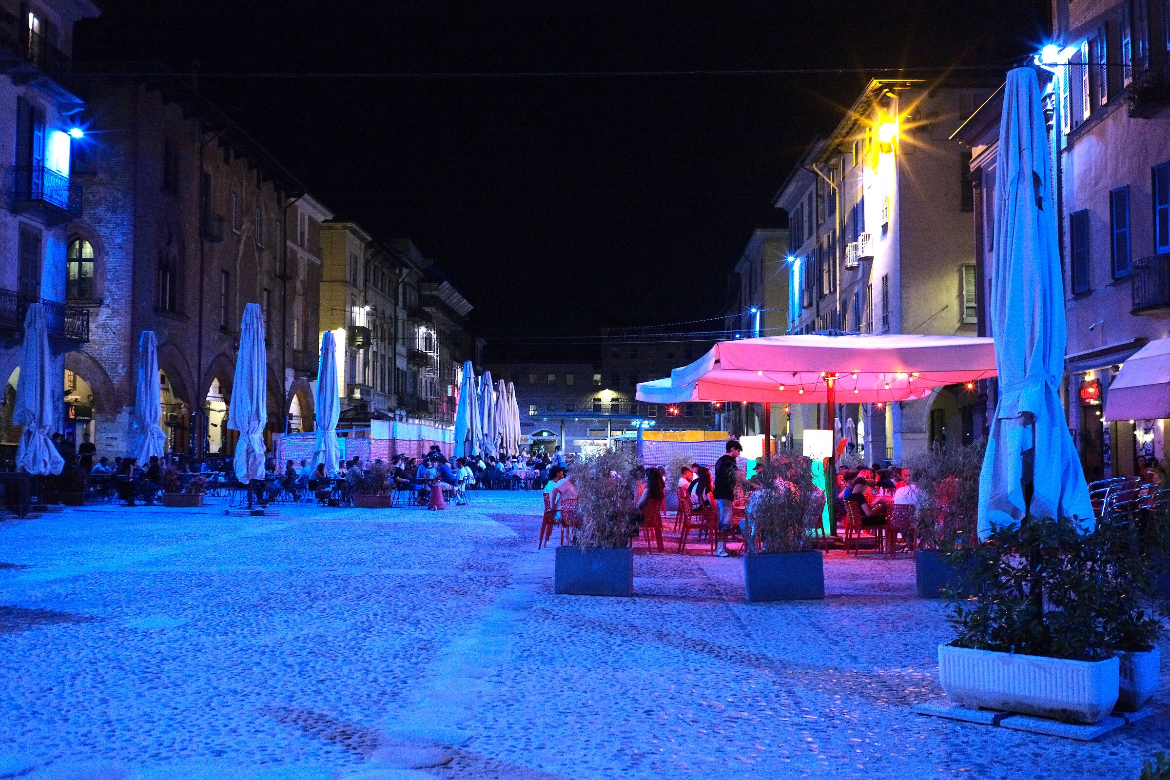 Il fresco della notte, nessuno vuole andare a dormire