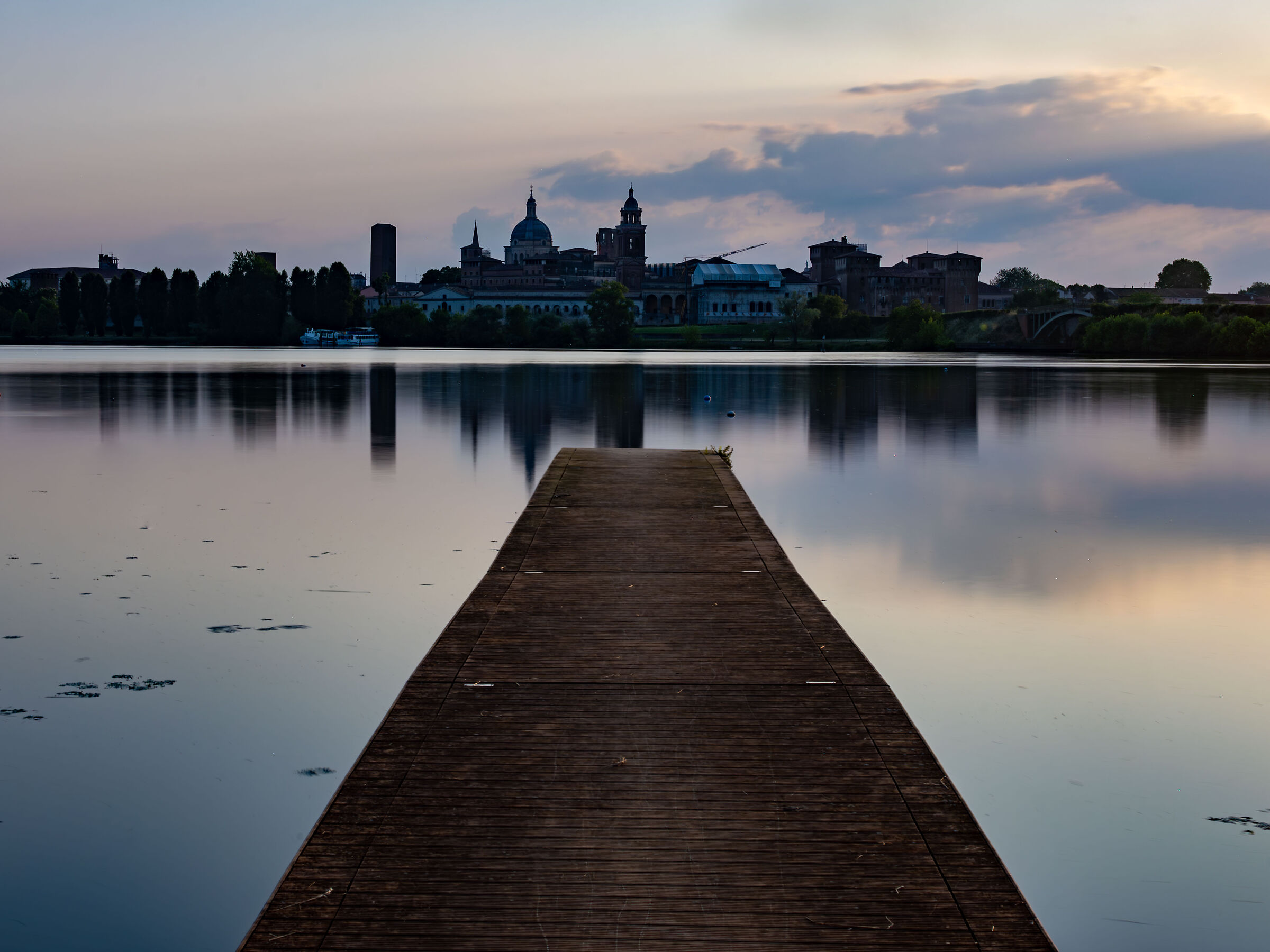 Tramonto su Mantova