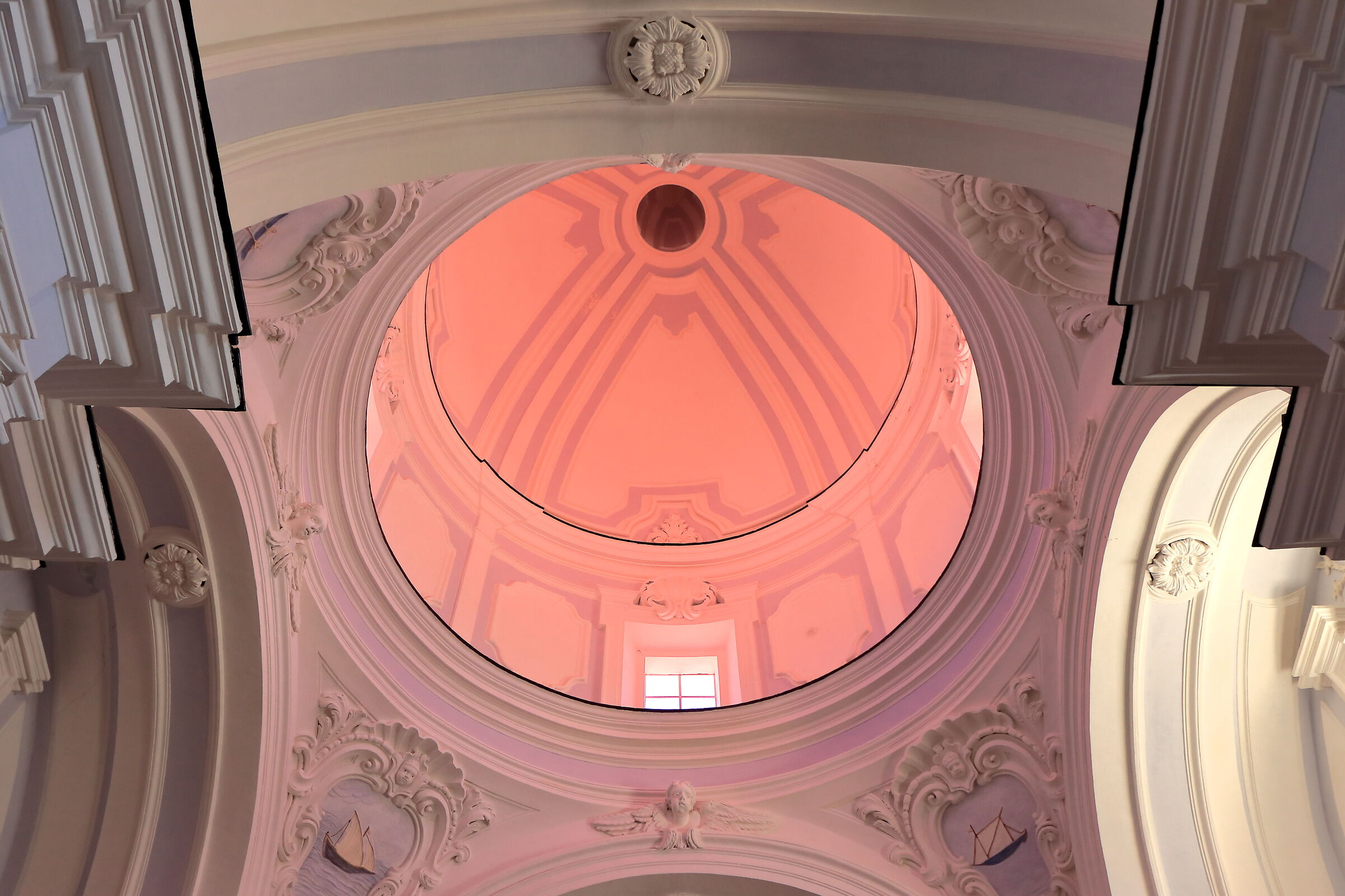 Simmetrie in tinte pastello