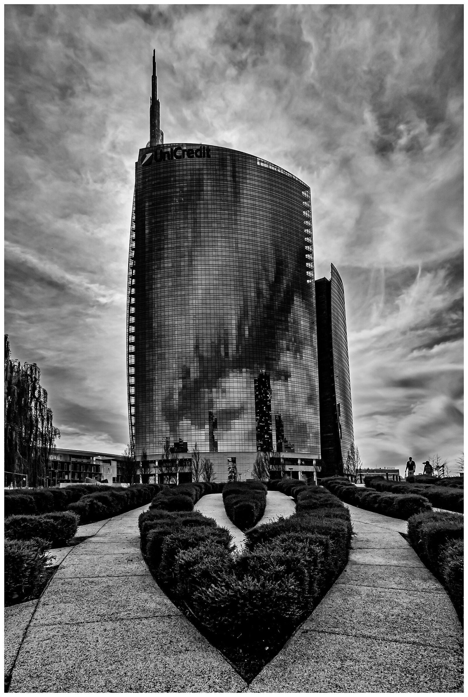 (Milano)  Piazza Gae Aulenti
