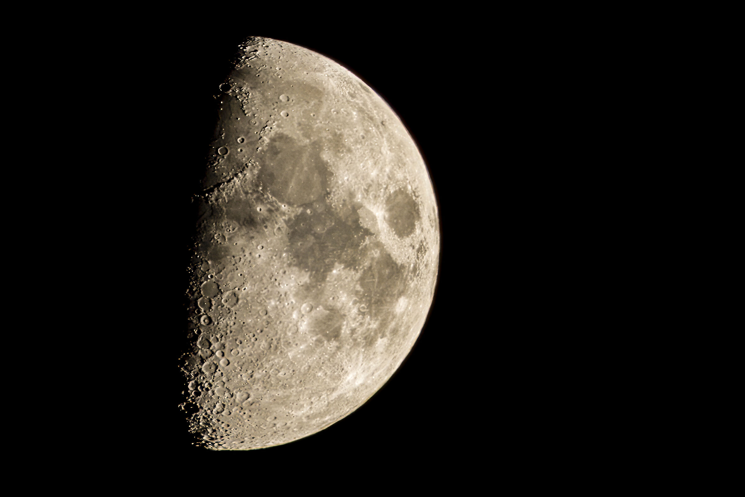 Moon of 3/7/25 at 9:33 PM