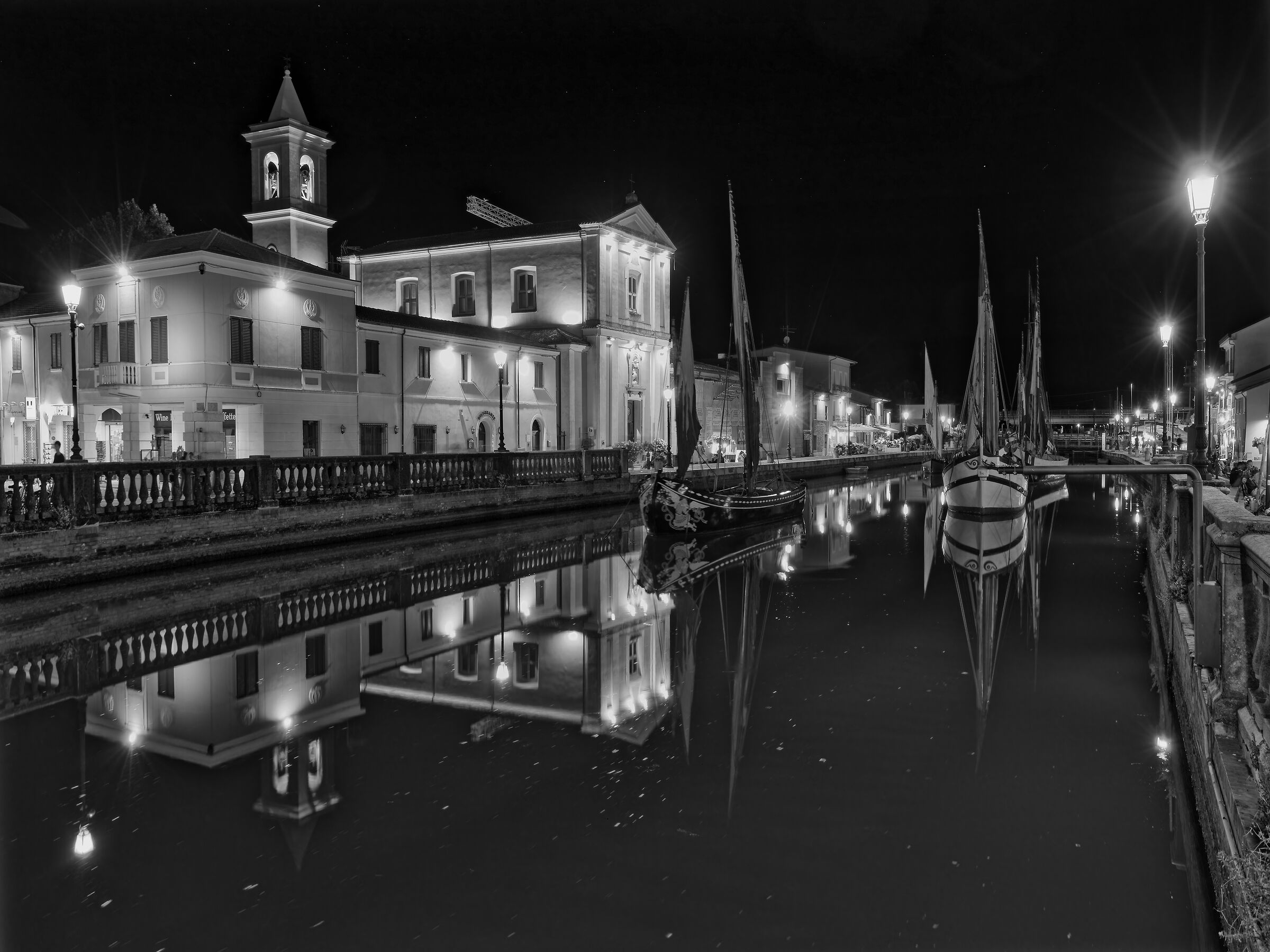 B&W Leonardo Canal