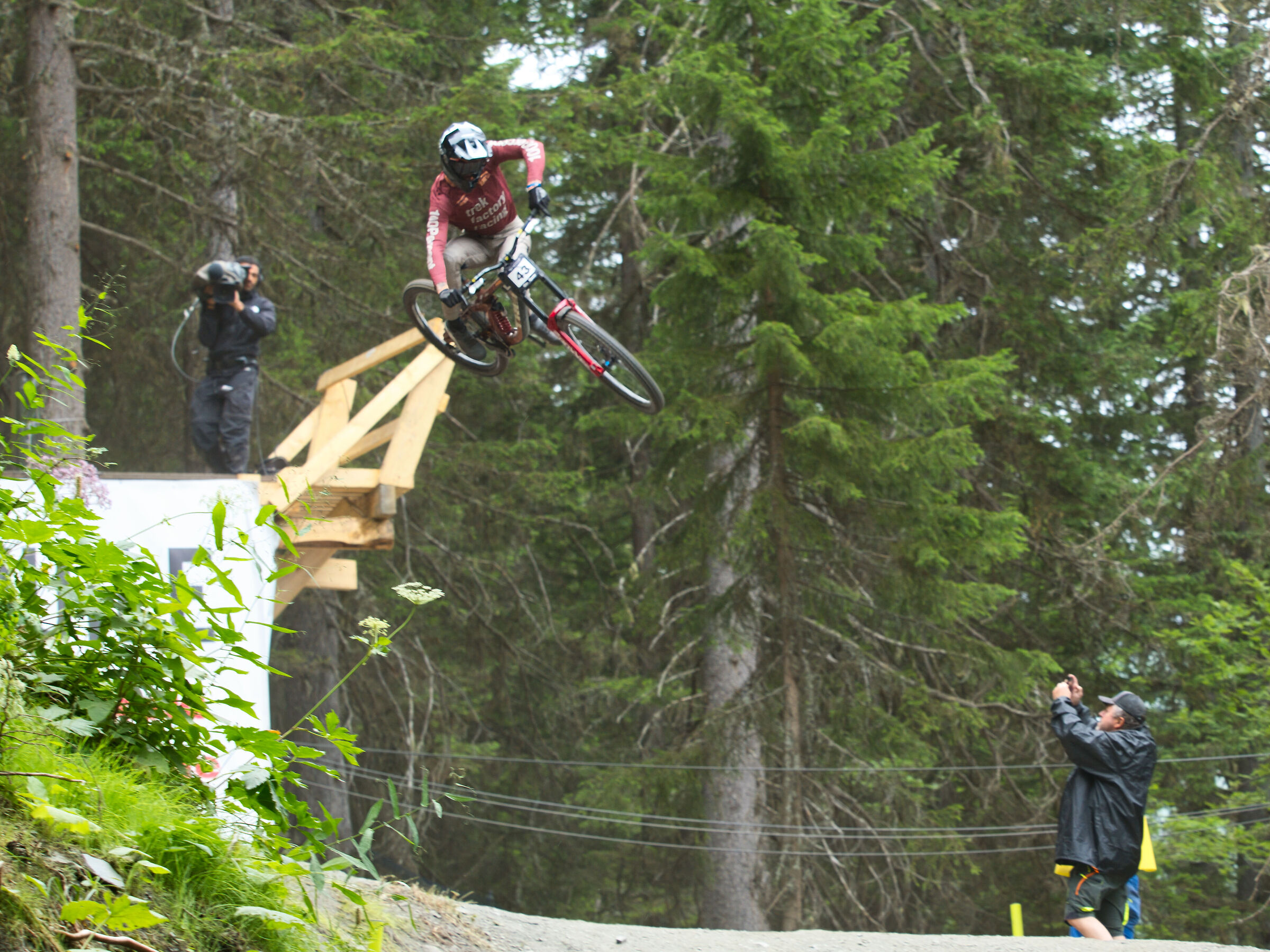 World Cup DH 2025 La Thuile Road Jump 1