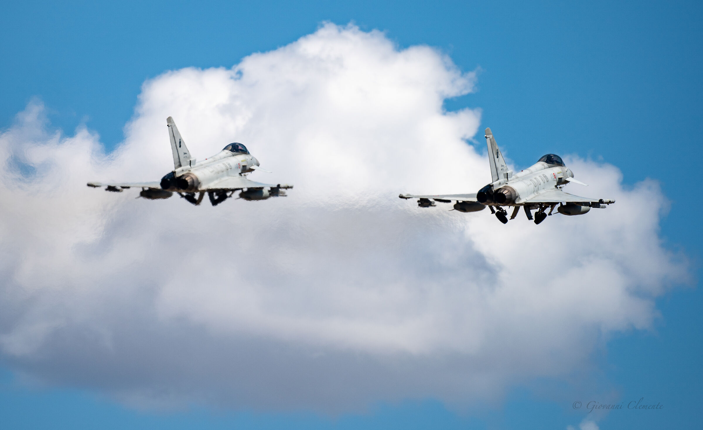 Typhoon - Low pass in pair