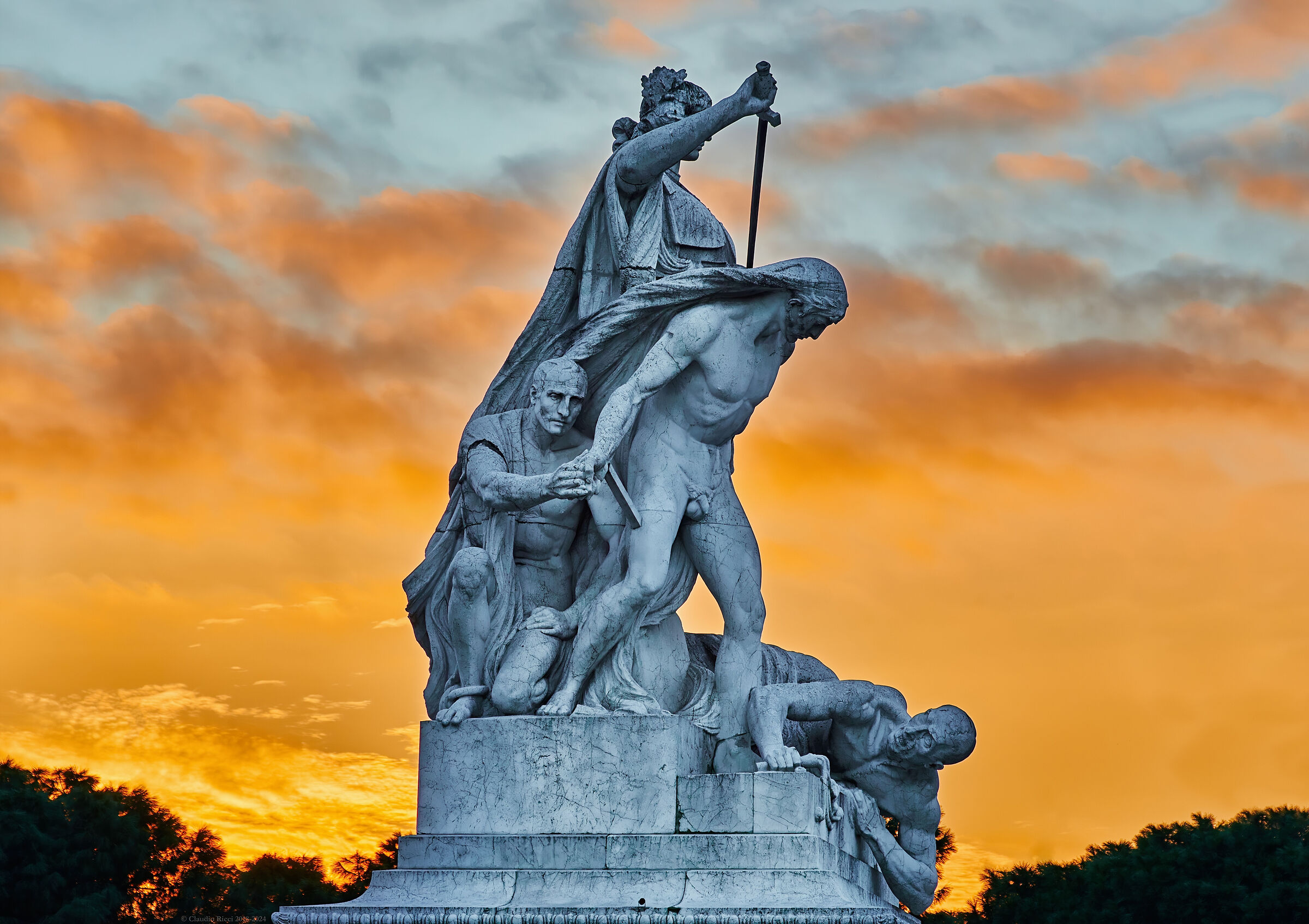 Gruppo Scultoreo "Il Diritto"