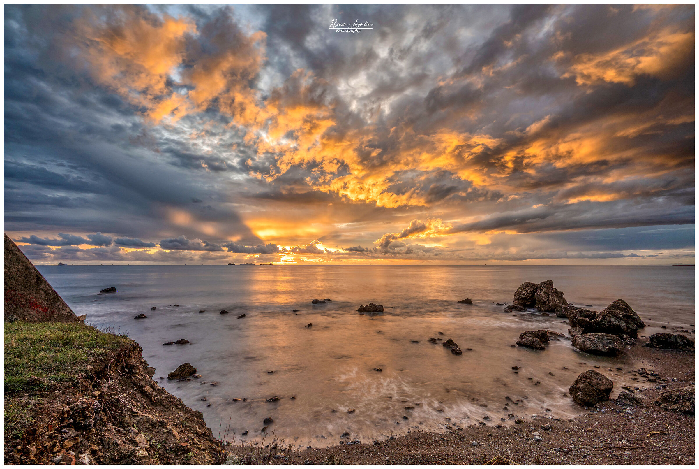 Tramonto allo scoglio della ballerina-Livorno