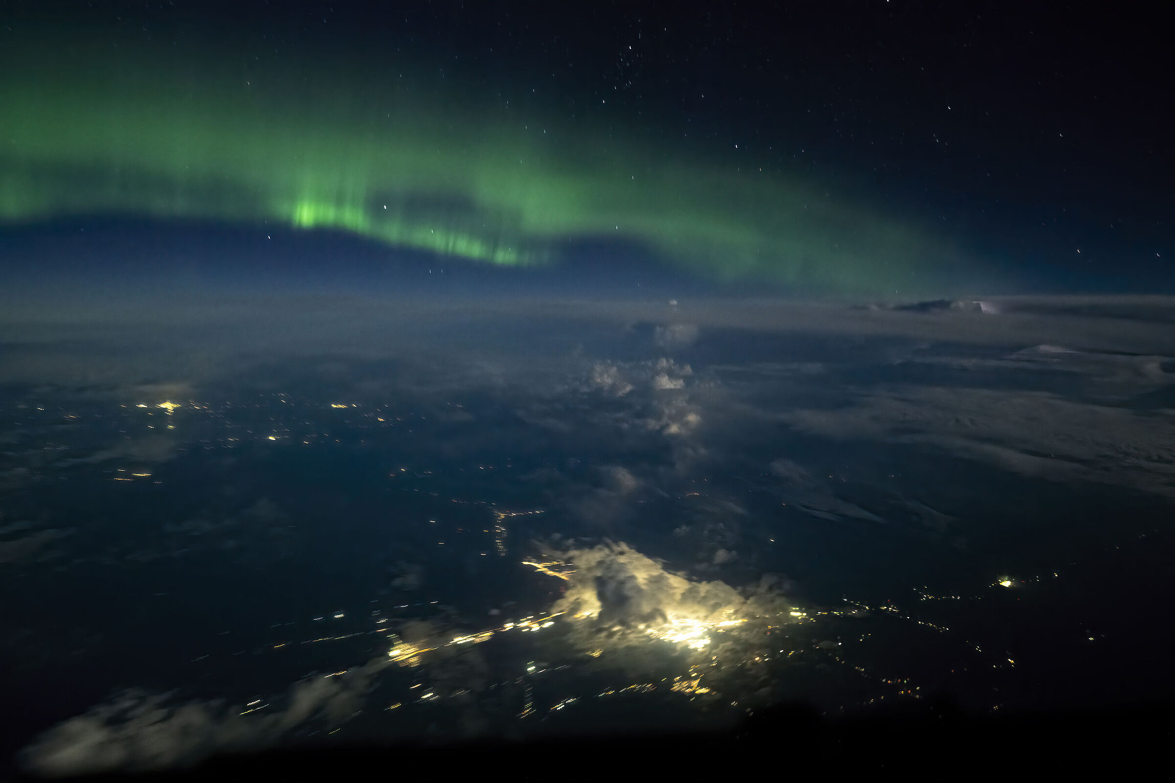 Northern Lights flying over the Atlantic