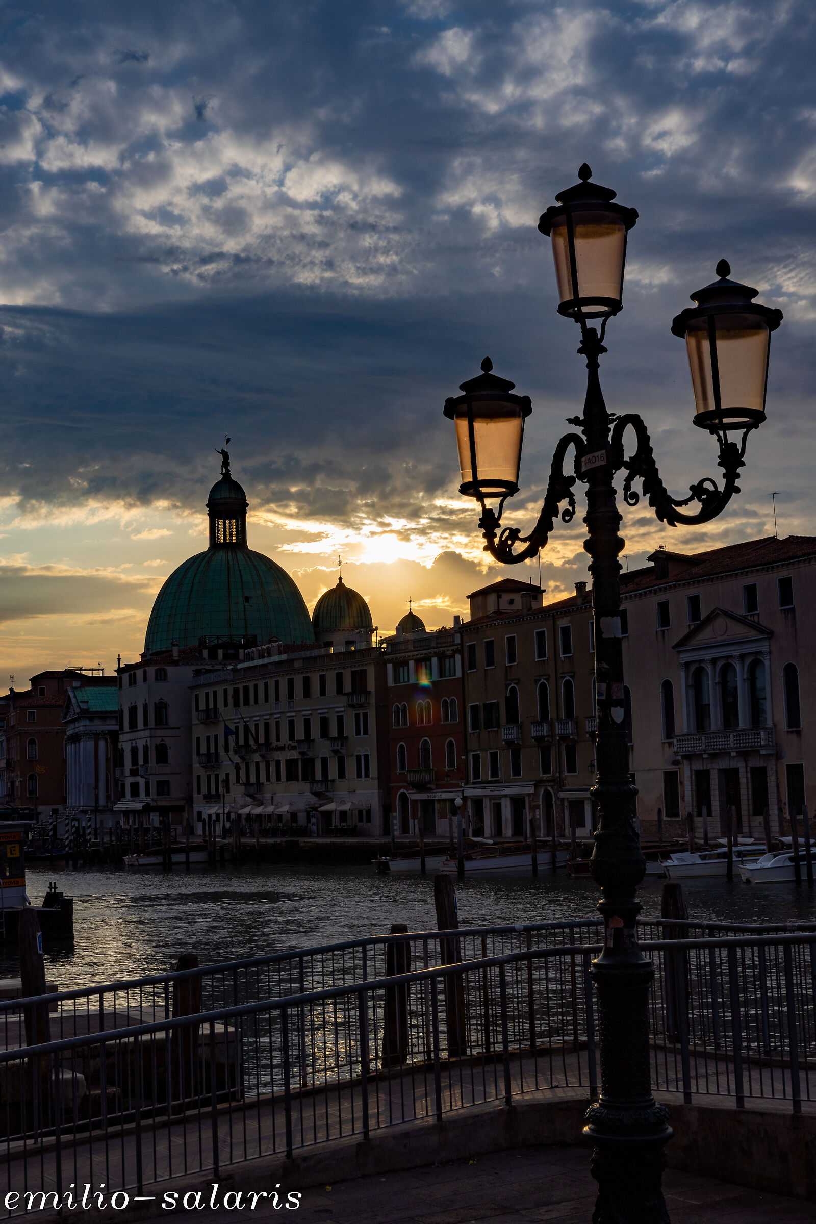 DAWN IN VENICE