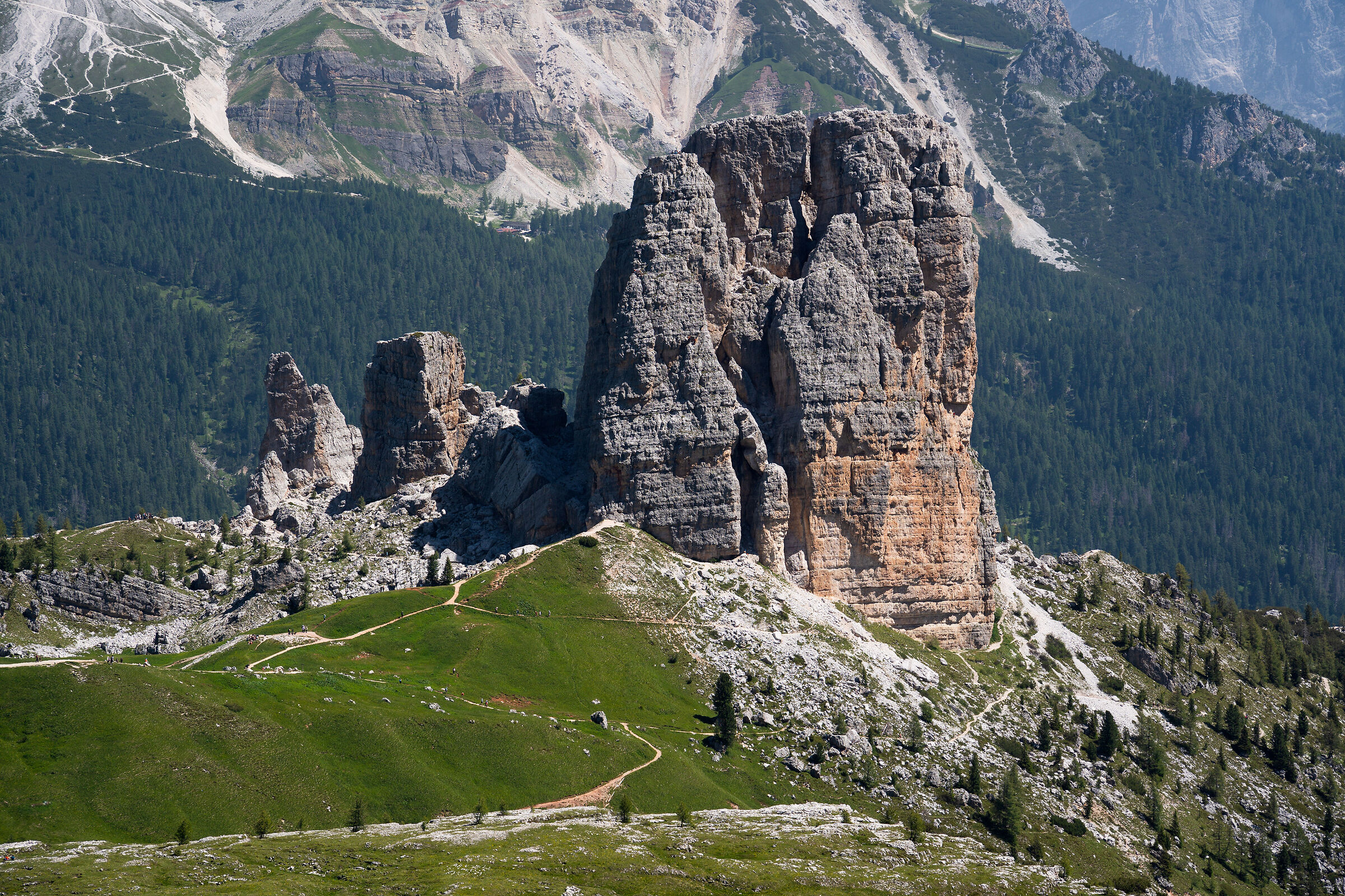 5 Towers