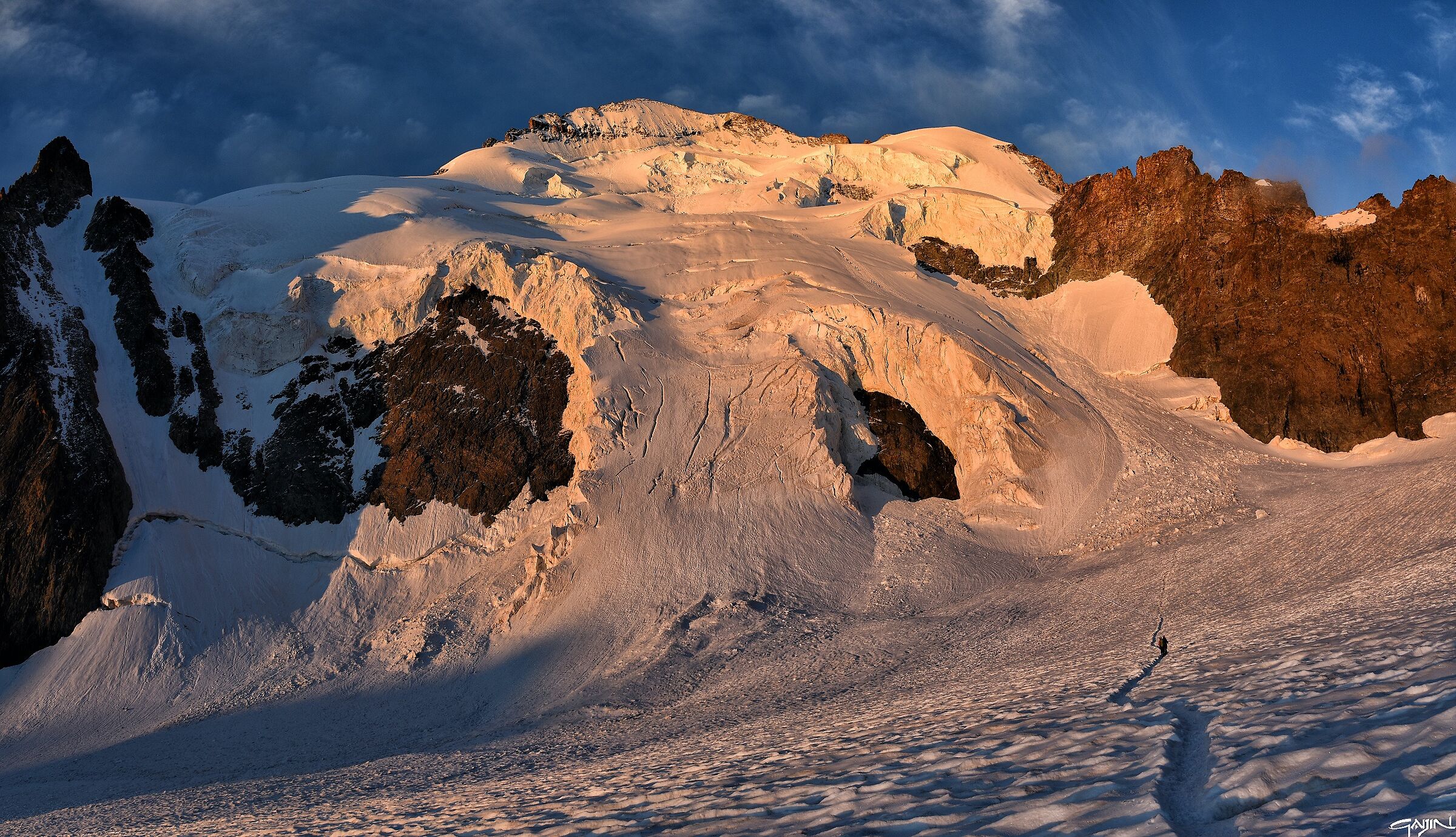 The wall of the Barre des Ecrins