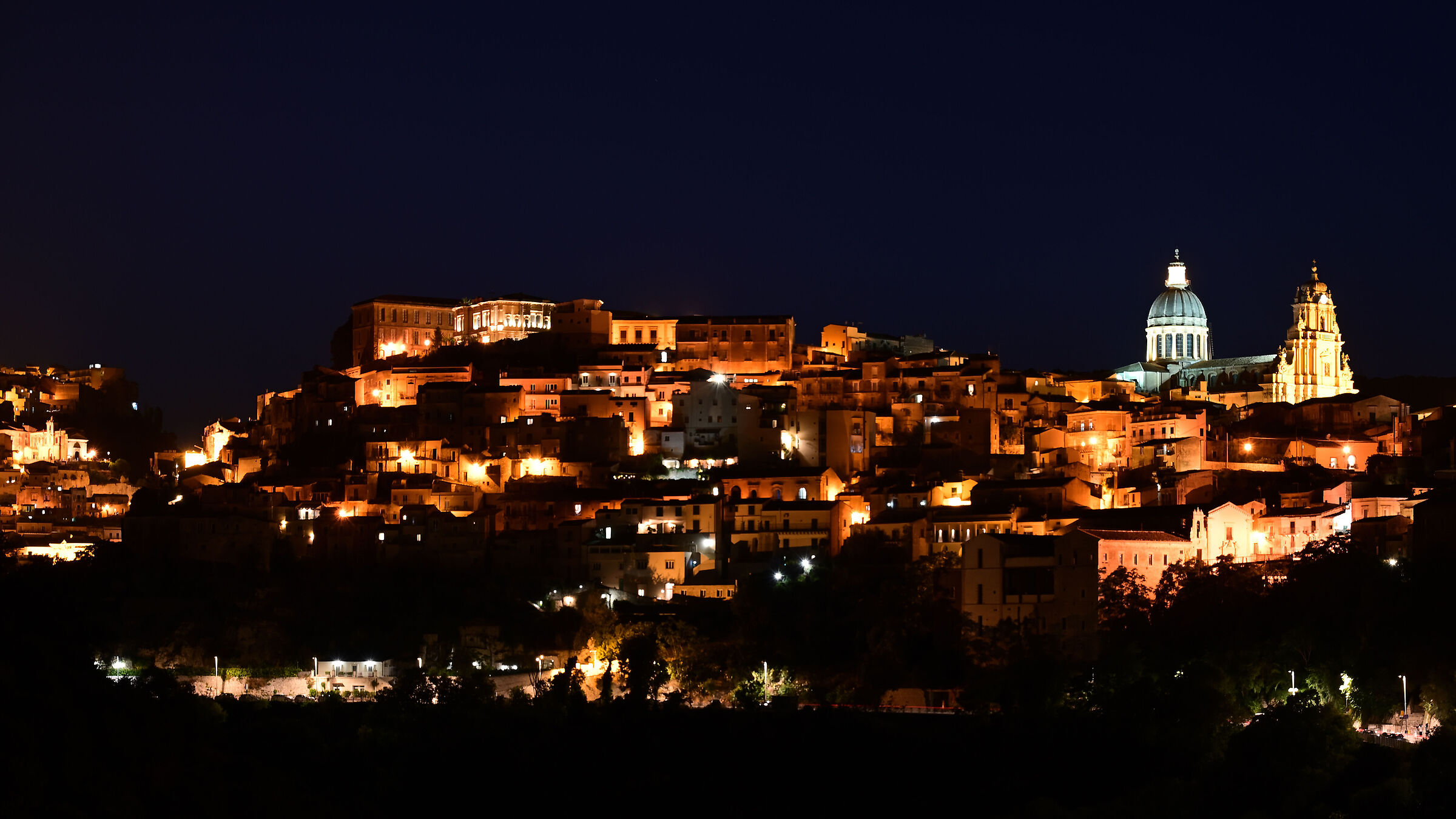 Ragusa at night