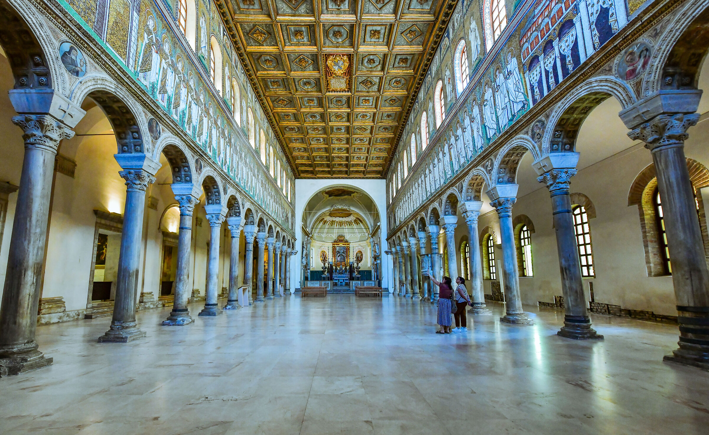 Ravenna-Interior view of S.Apollinare