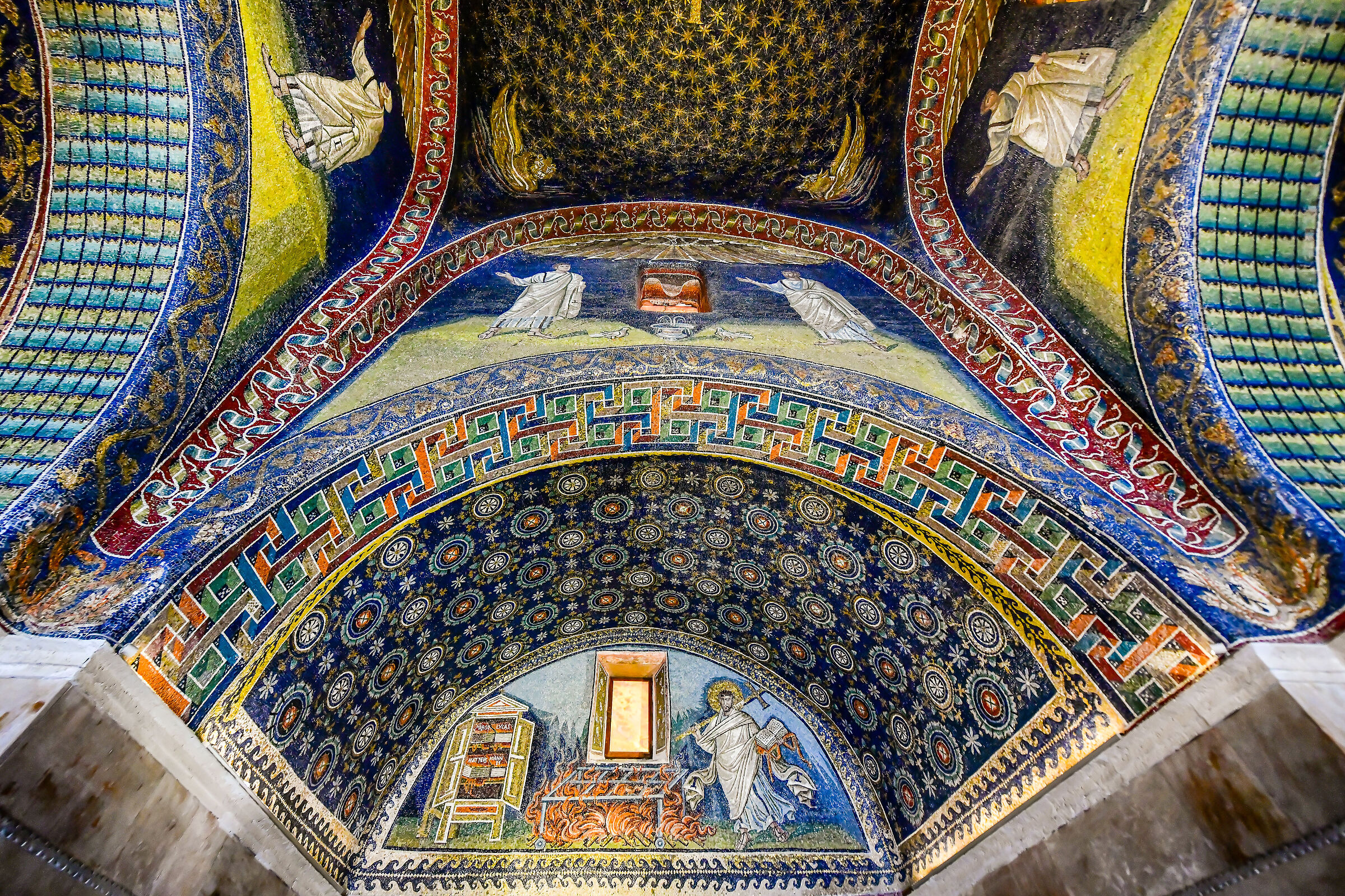 Ravenna-Interior view of the mausoleum of Galla Placidia