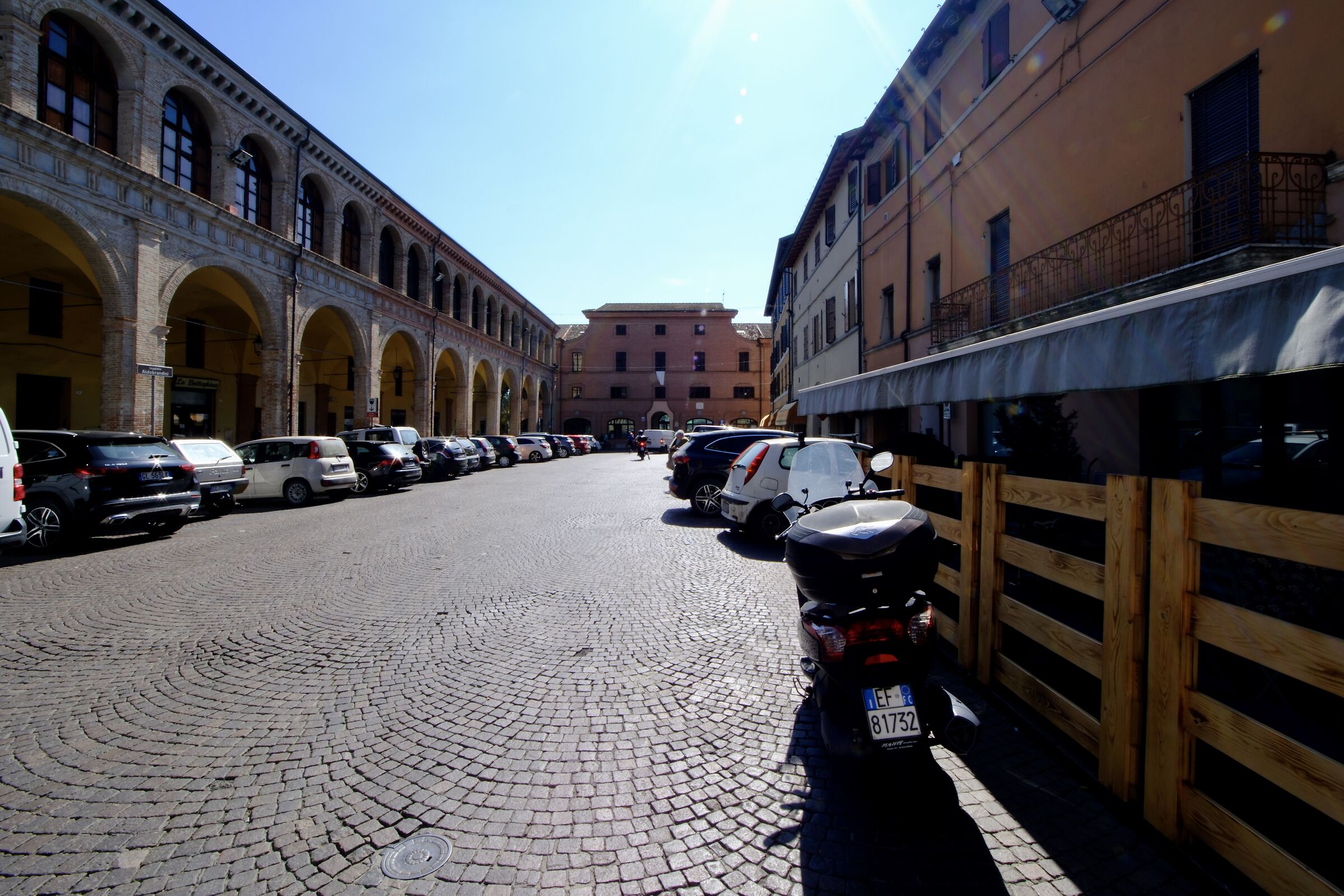 la piazza del mio paese