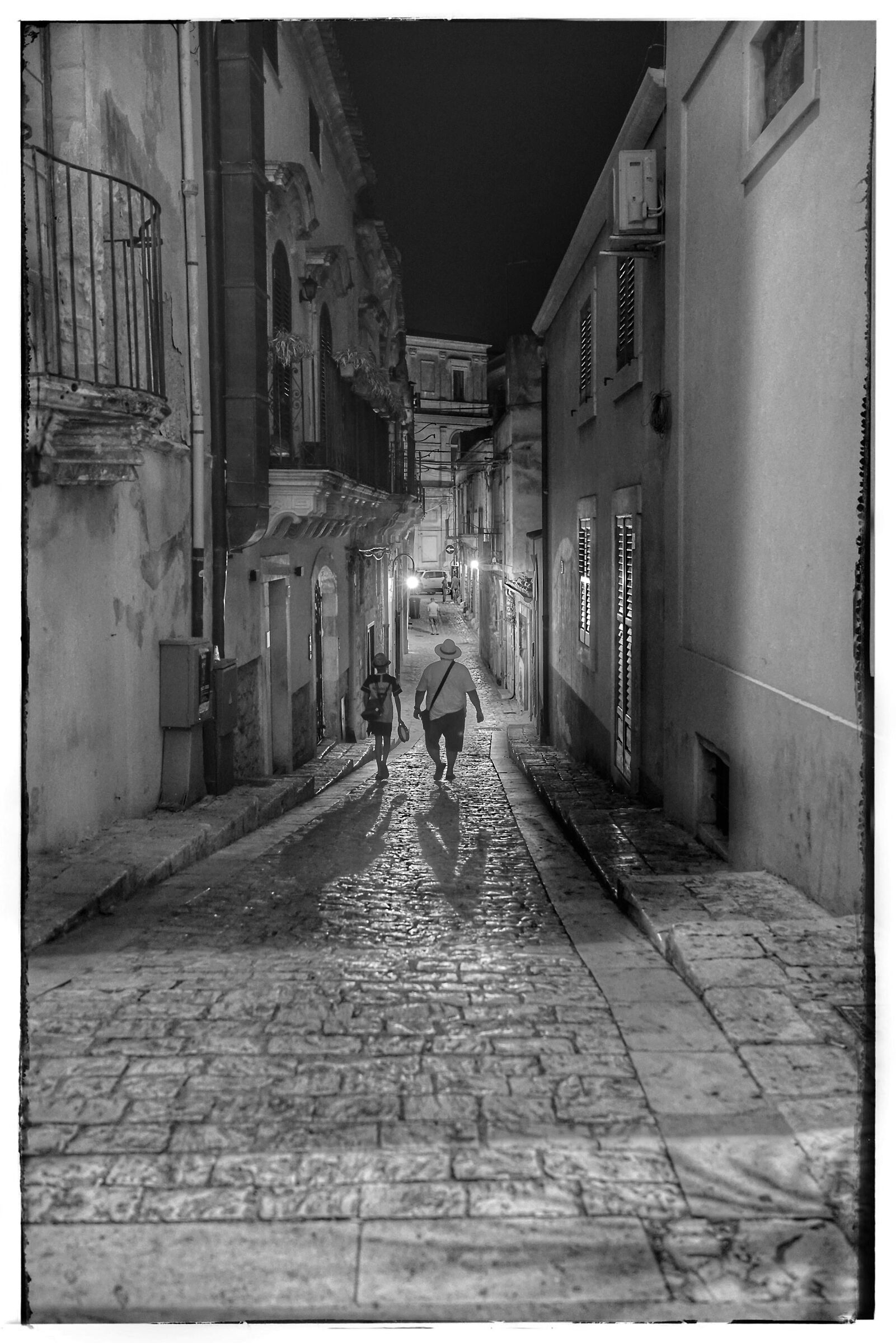 Passeggiando tra le vie di Scicli..