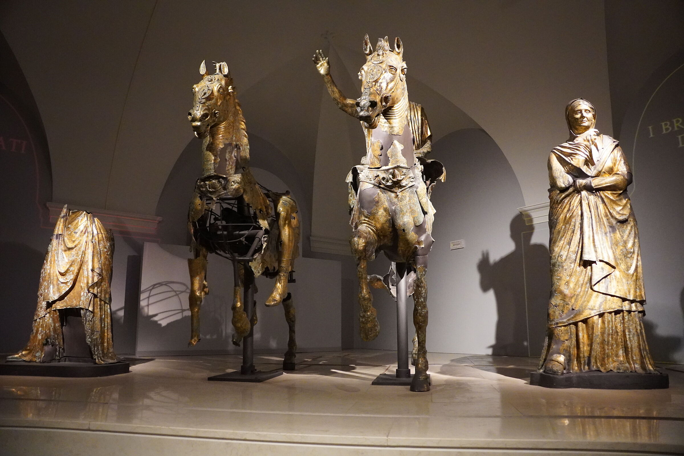 Bronzi dorati del Museo di Pergola (pu)