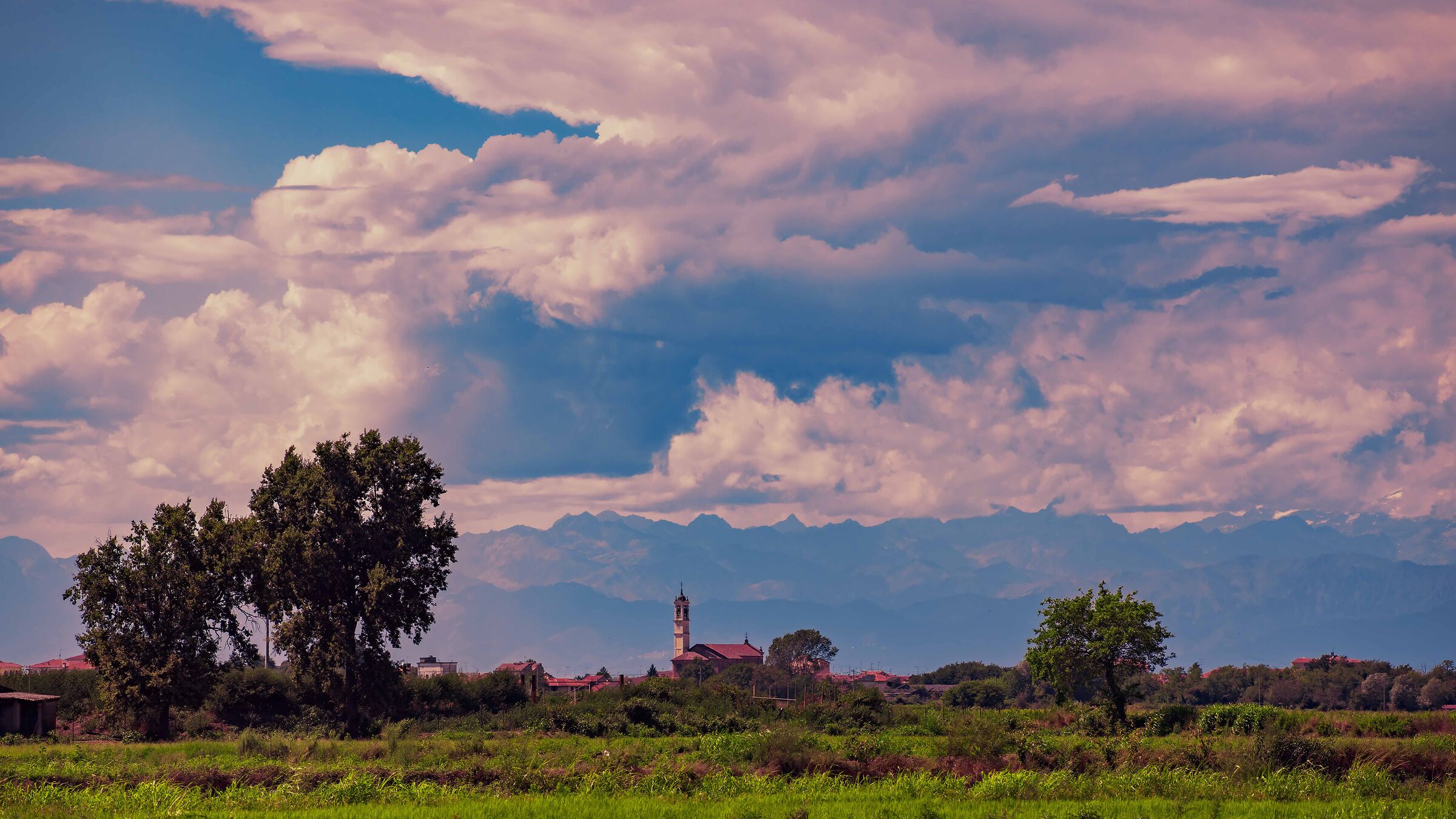 Una chiesetta di campagna