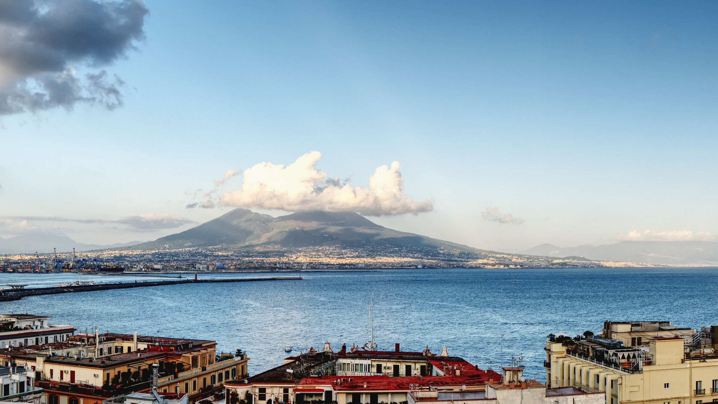 Vesuvio visto dal monte Echia