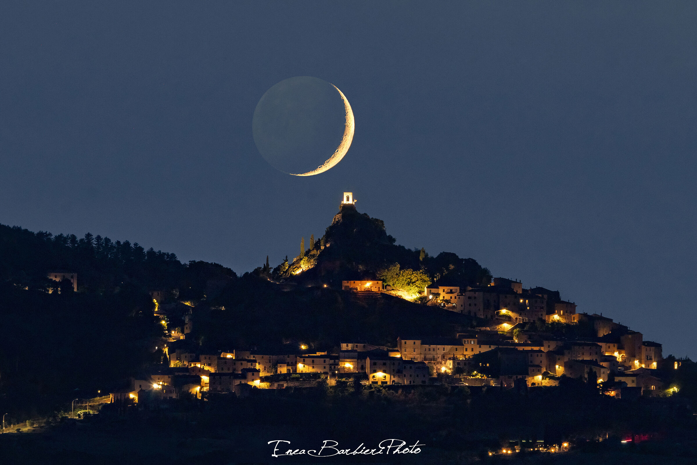 Campiglia d'Orcia e la luna