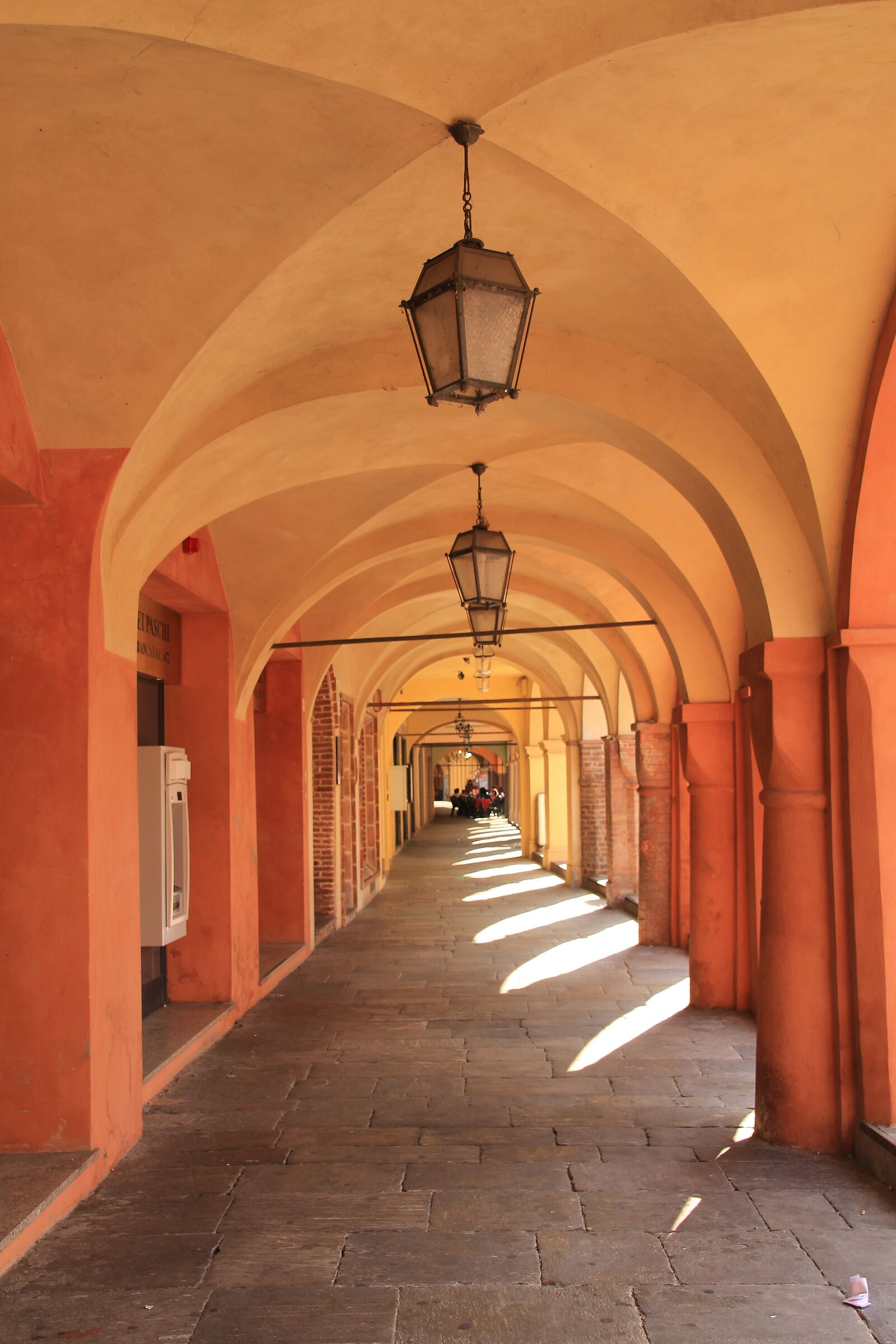 Busseto: The arcades