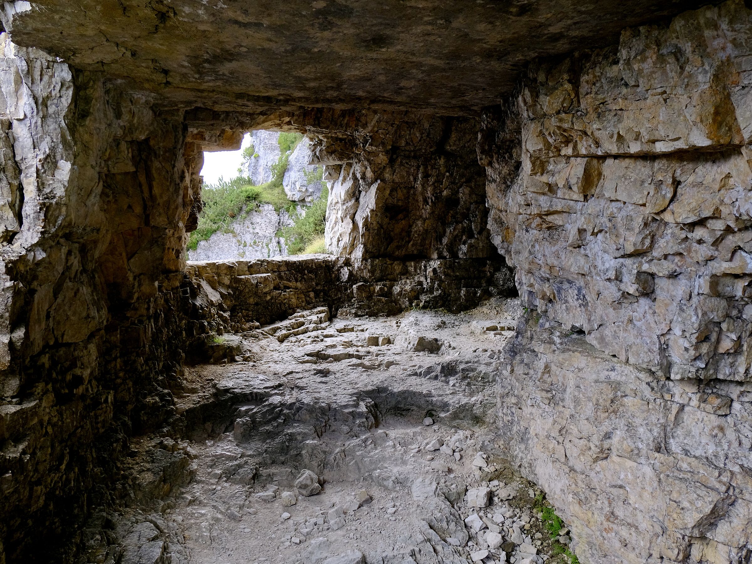 52 Tunnels Road