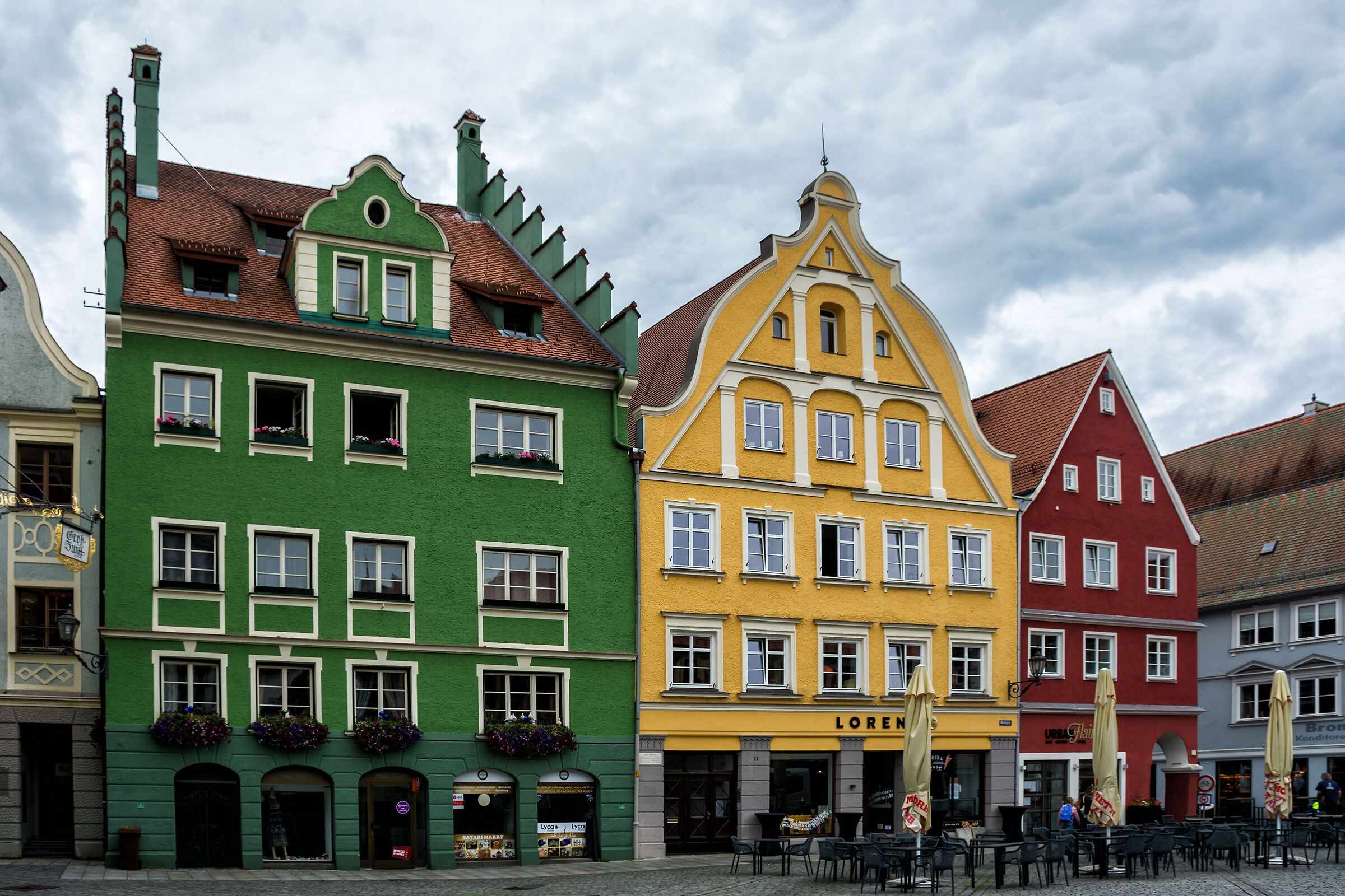 Green, yellow and red