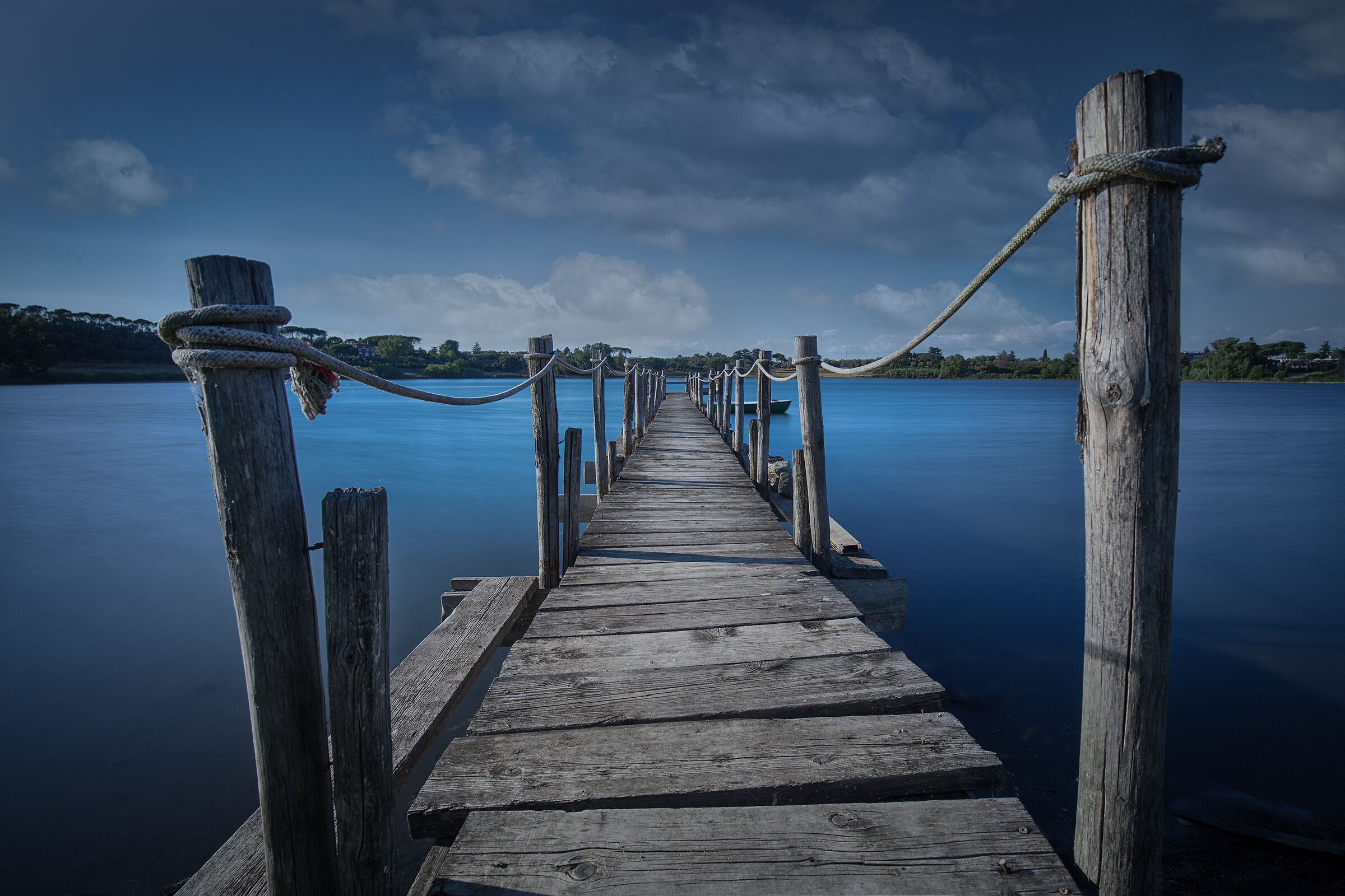 An old pier... that today is no longer there