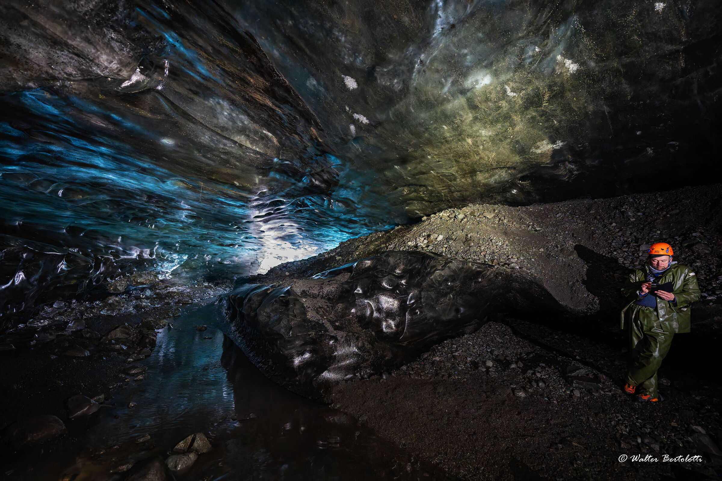 le grotte di ghiaccio dell'Islanda