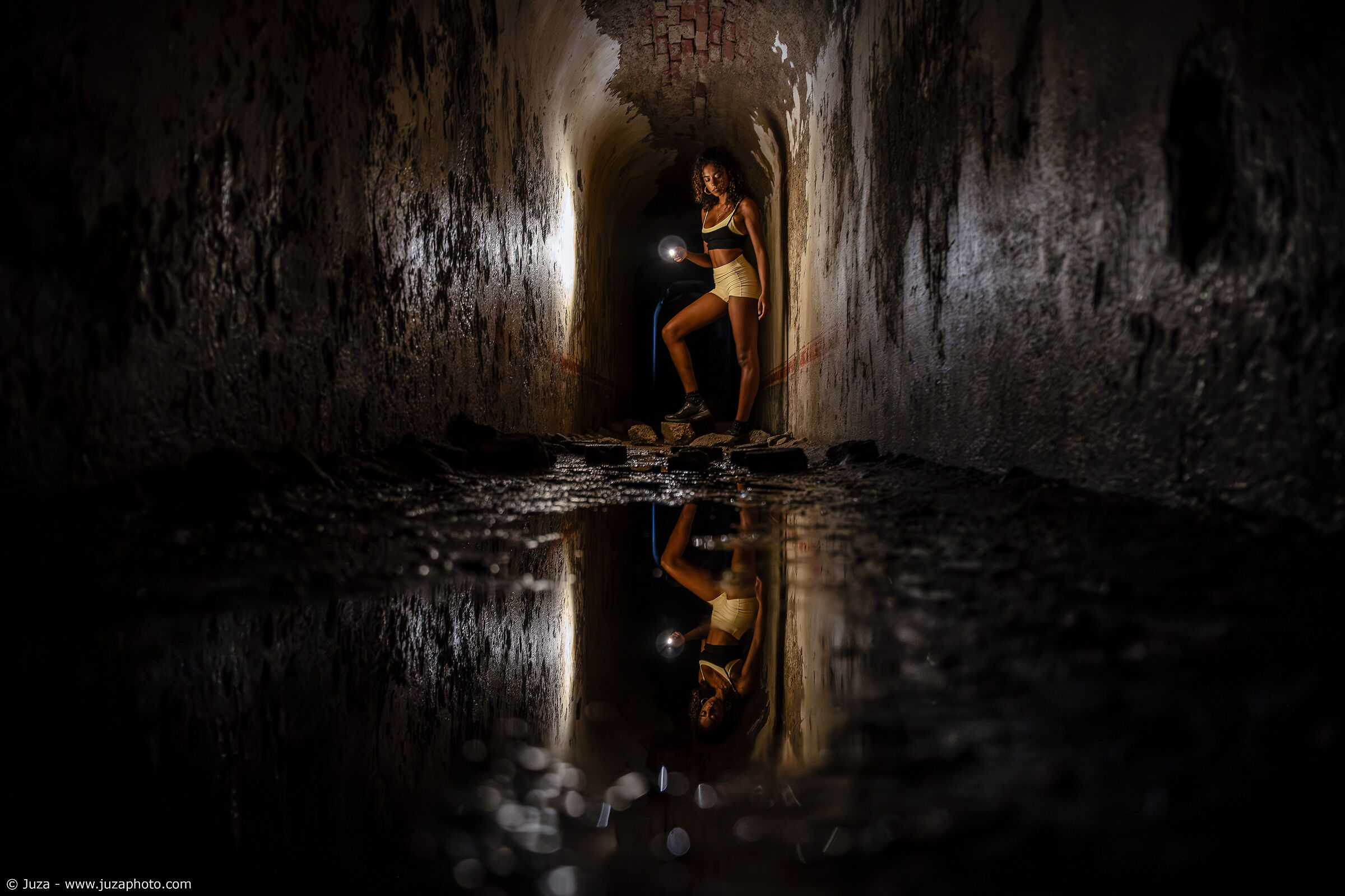 Miriam Nan - Nella fortezza abbandonata