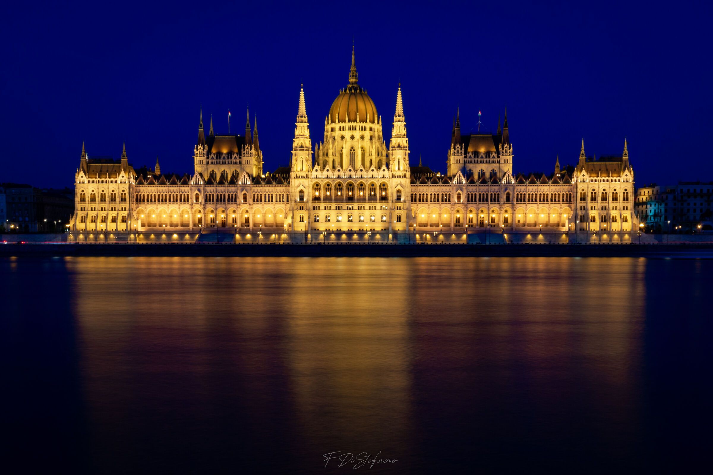 Parlamento,blue hour