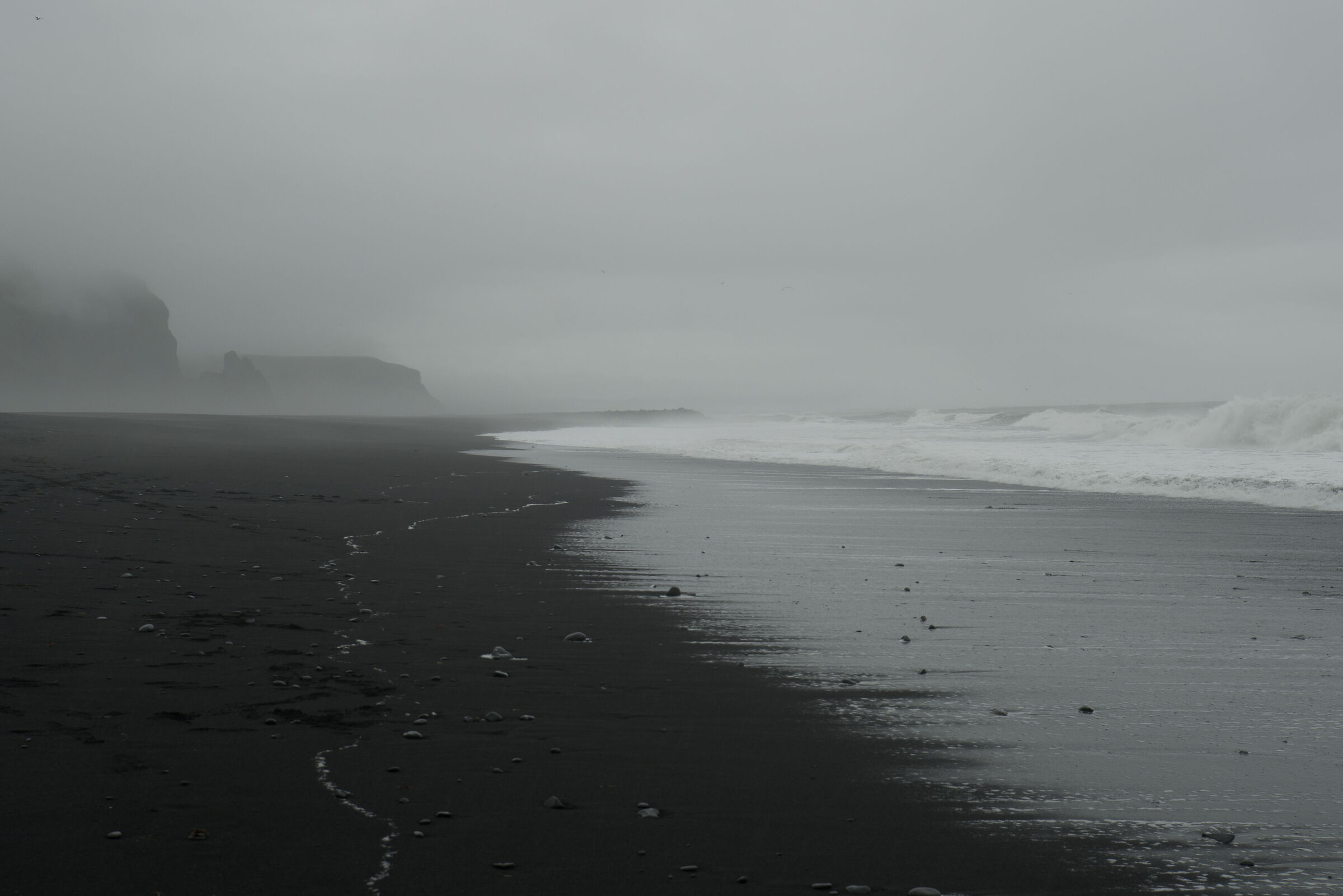 Spiaggia Nera Vik