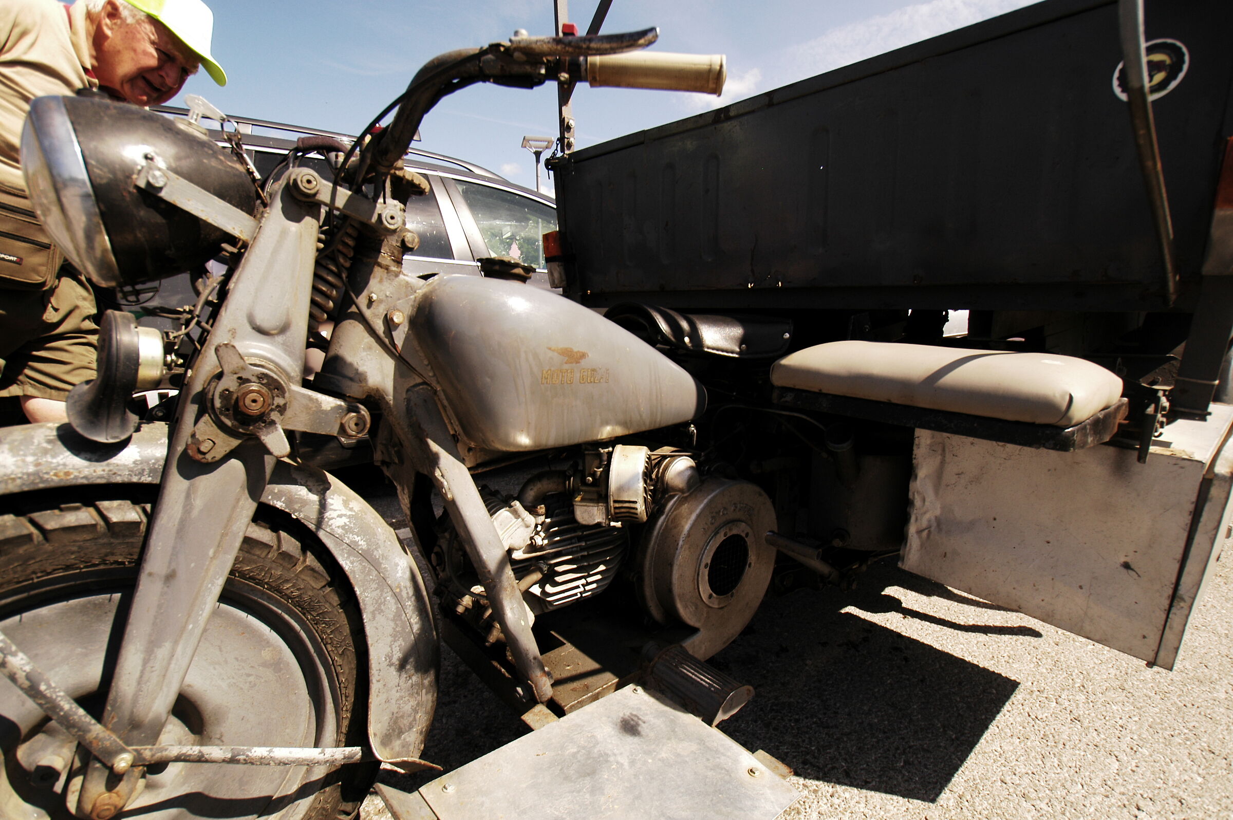 Autoraduno storico - La memoria -  particolare n.4