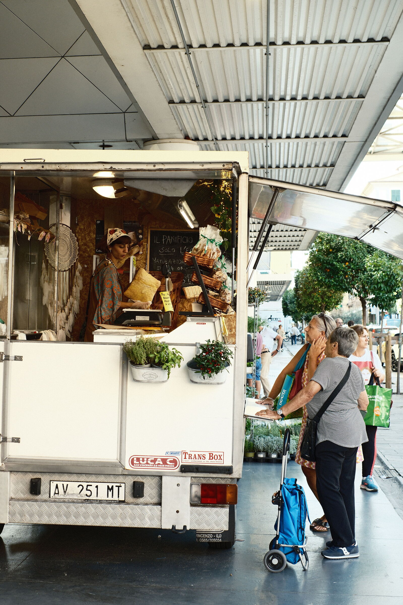 Bread Peddler