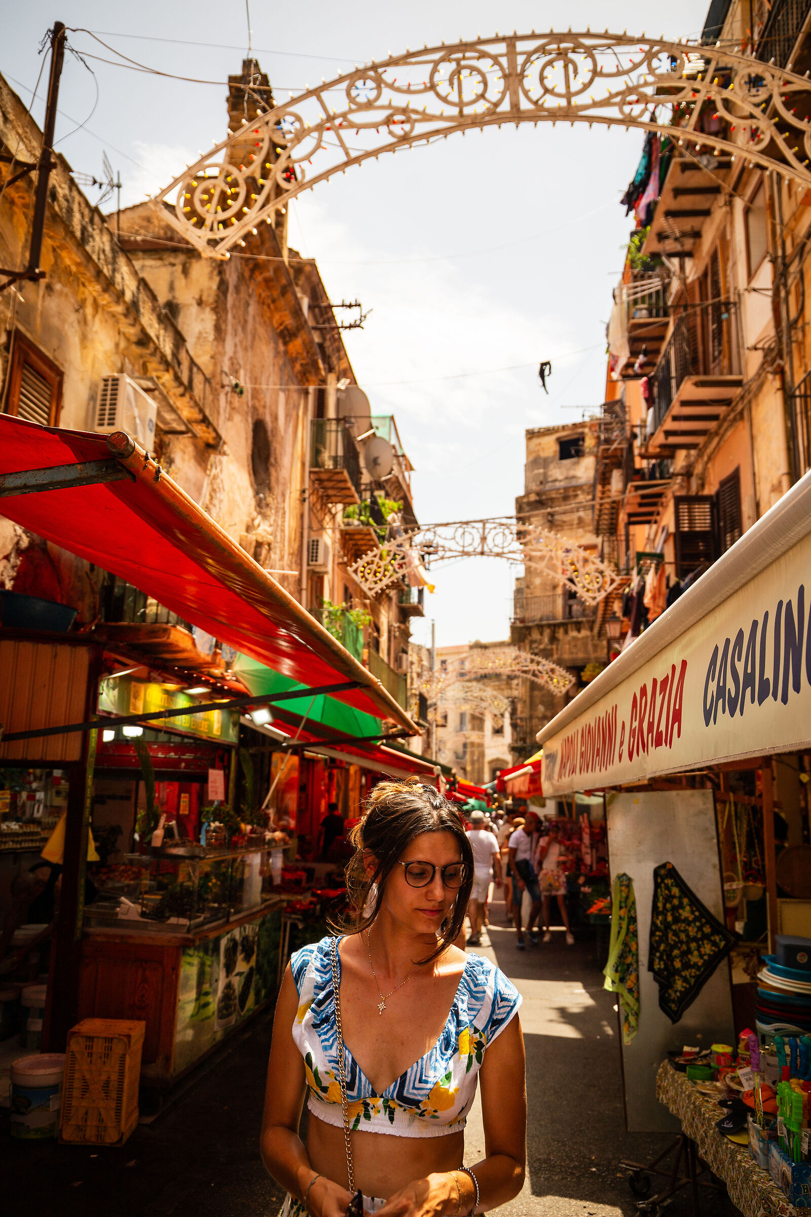 Ballarò, in the streets of the historic market