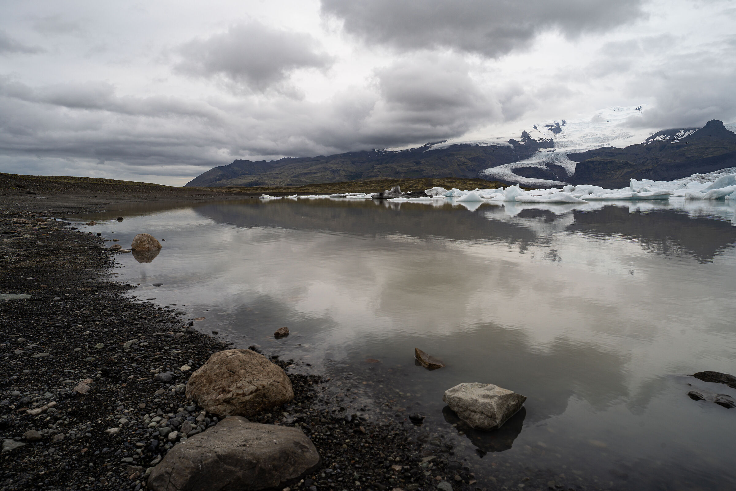 Ís og slæmt veður
