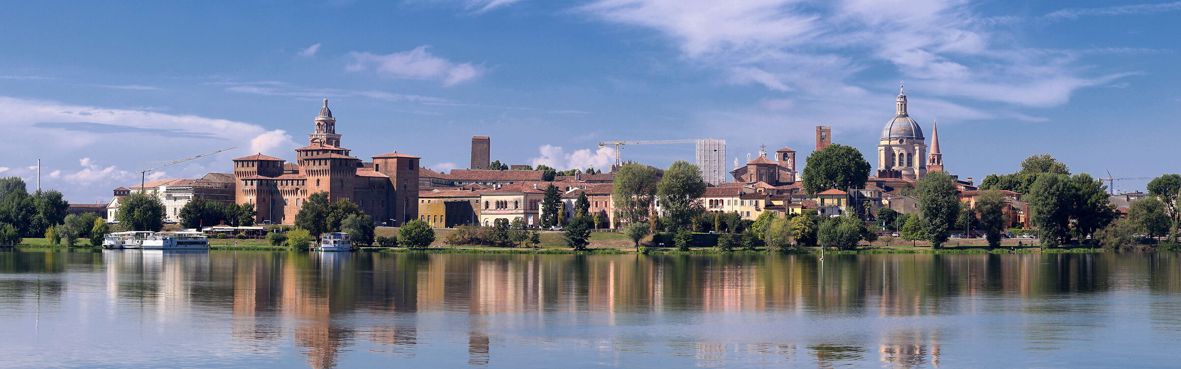 The skyline of Mantua.