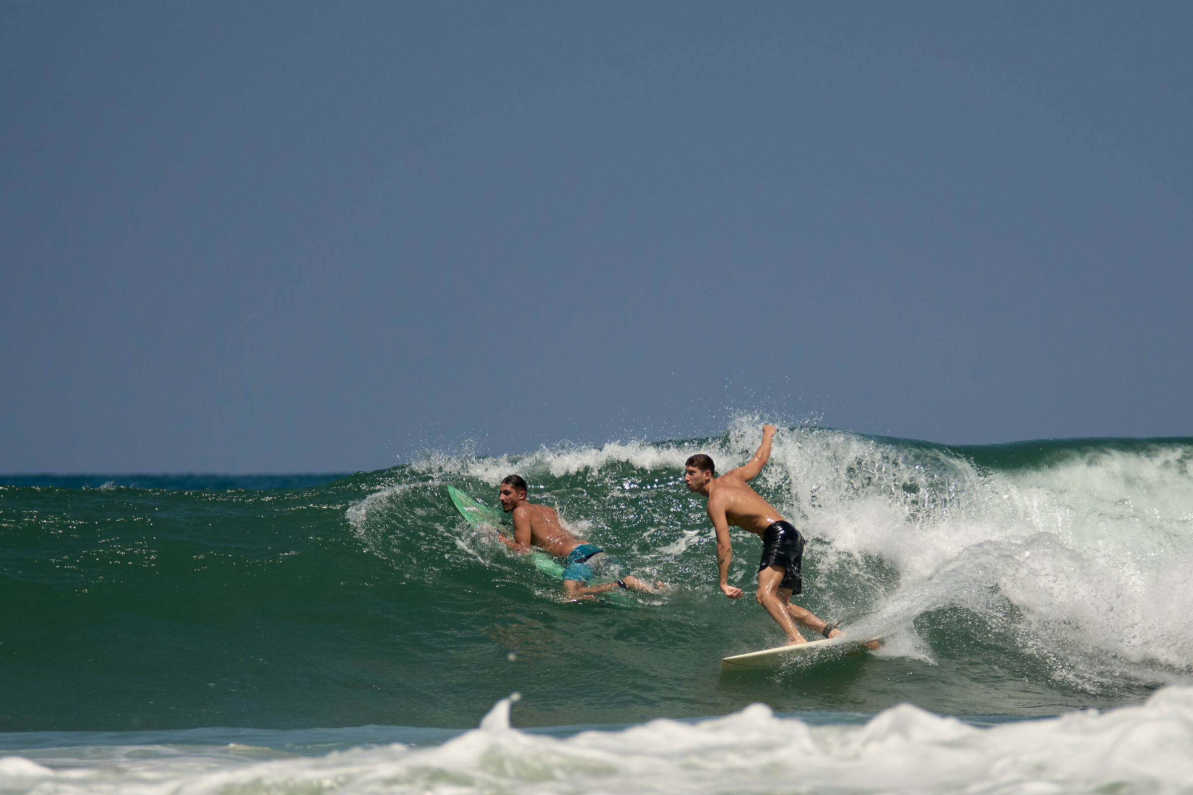 Mare e surfista 6