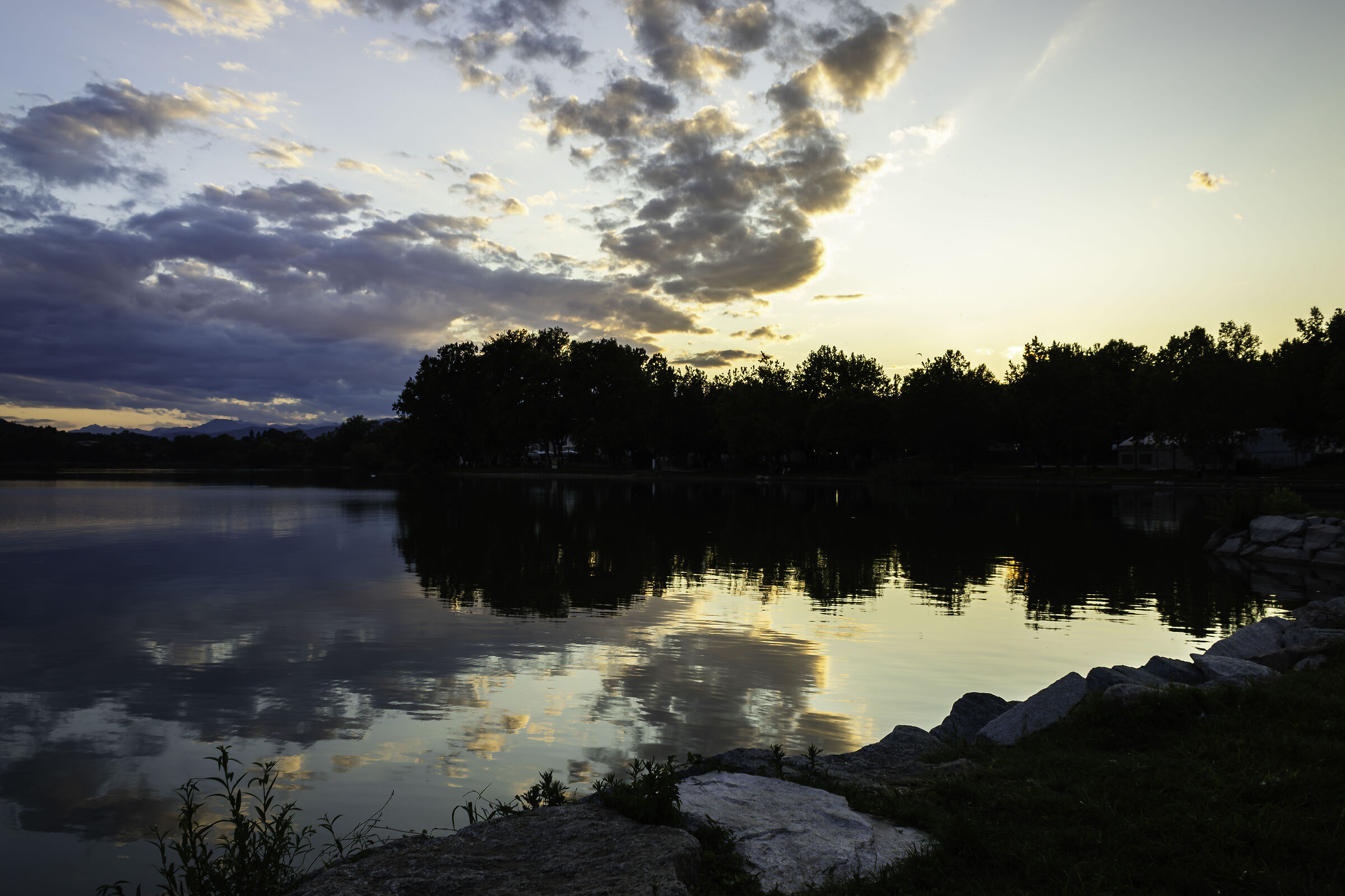 Sunset on Lake Gavirate