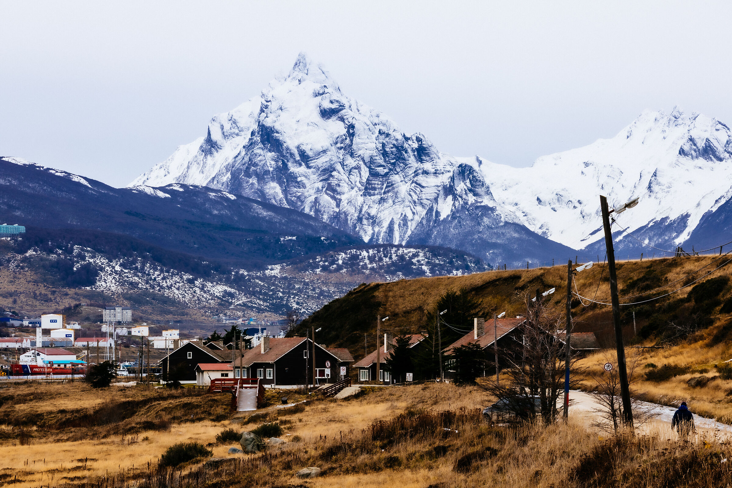 All'ombra della montagna