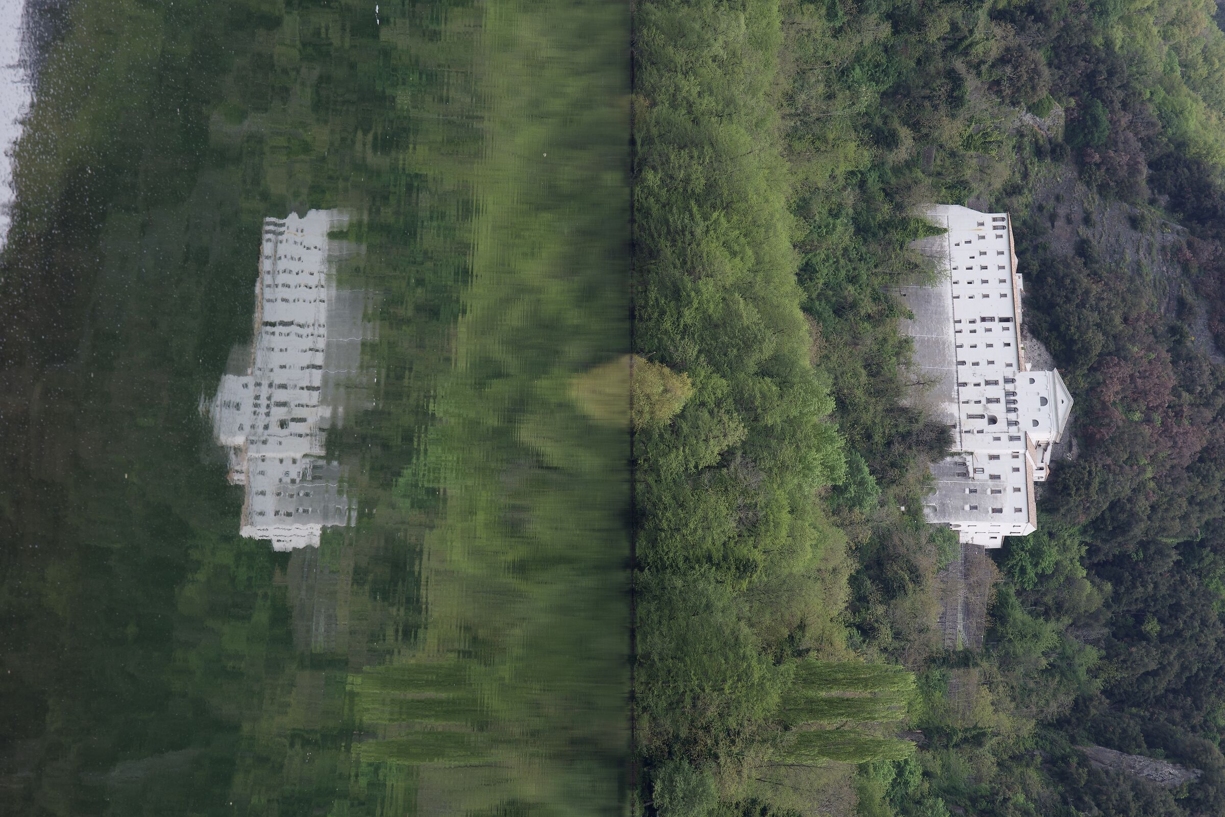 looking in the mirror to make yourself look good